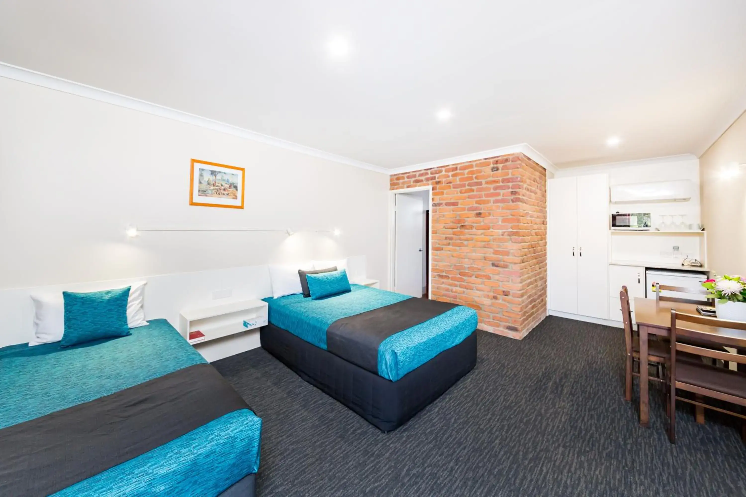 Twin Room in Wondai Colonial Motel & Ivory's Restaurant Twin Room in Wondai Colonial Motel & Ivory's Restaurant