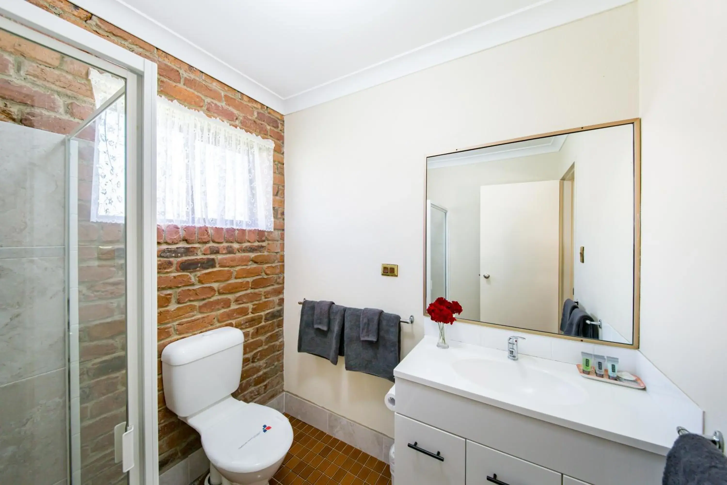 Family Suite in Wondai Colonial Motel & Ivory's Restaurant Family Suite in Wondai Colonial Motel & Ivory's Restaurant