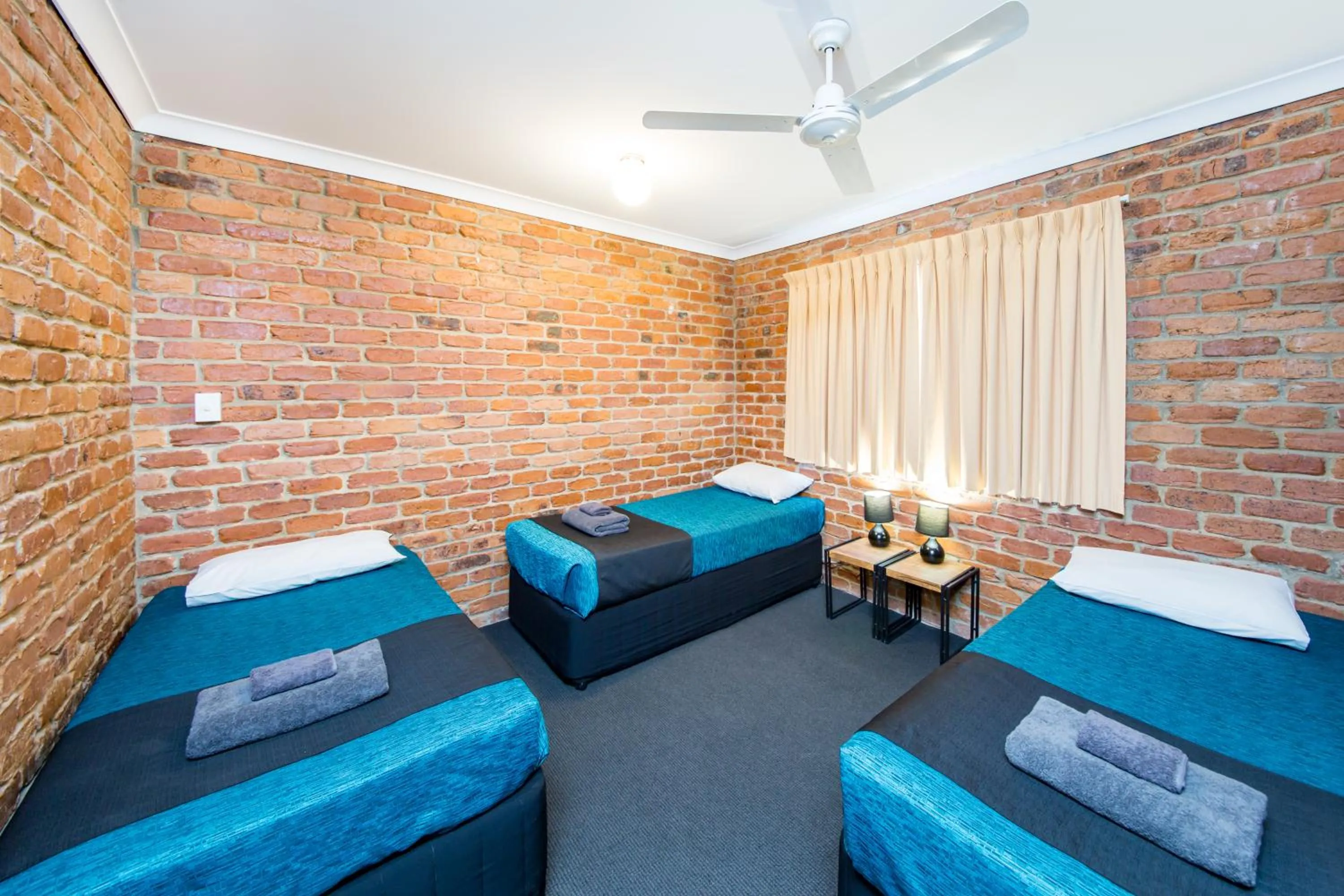 Bedroom, Bed in Wondai Colonial Motel & Ivory's Restaurant