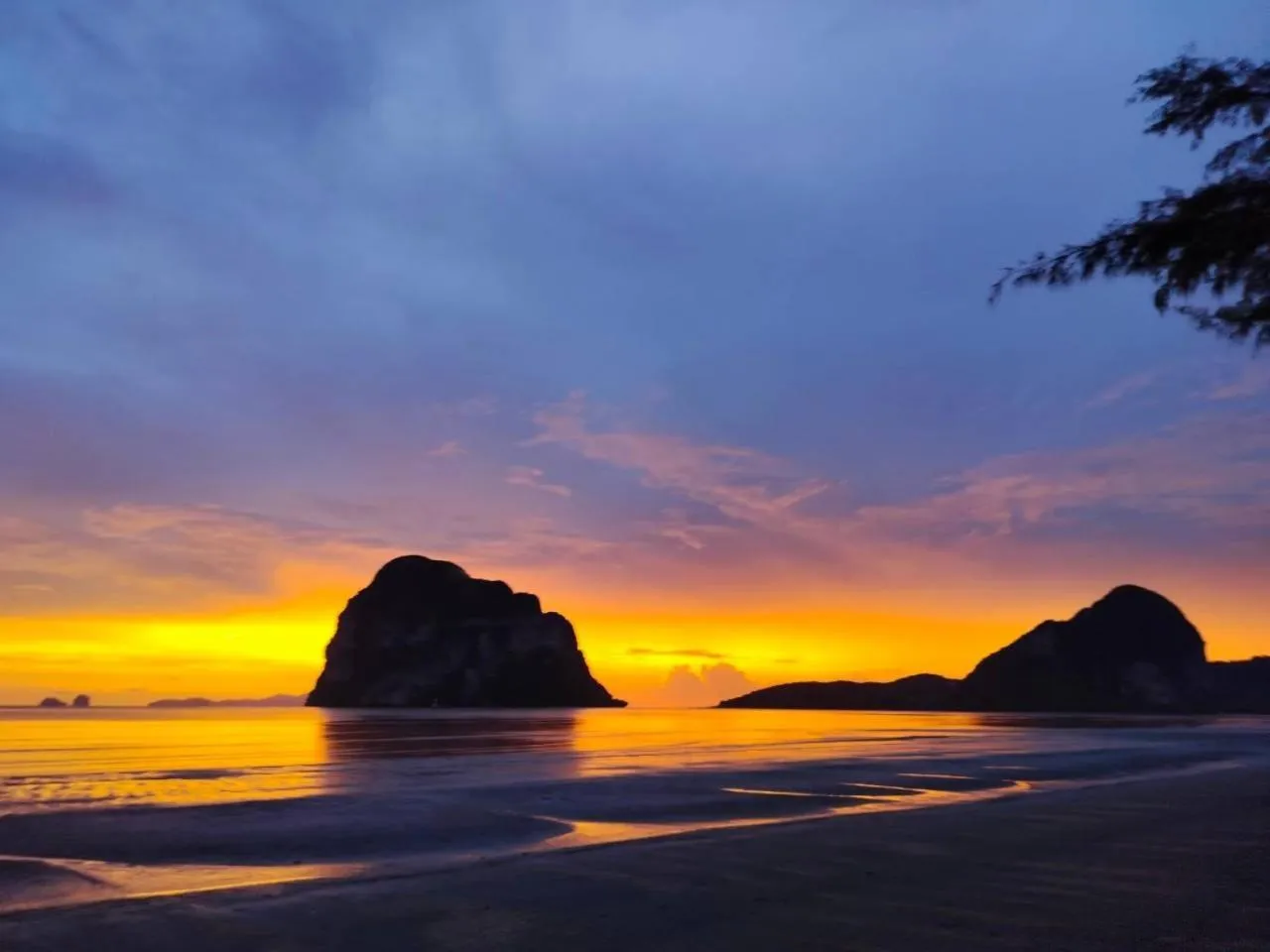 Beach in Saithong Resort