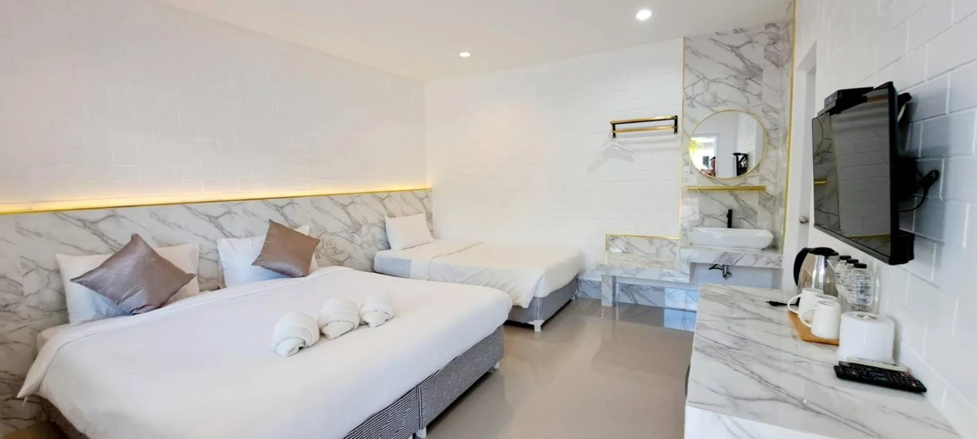 Bedroom, Bed in Saithong Resort