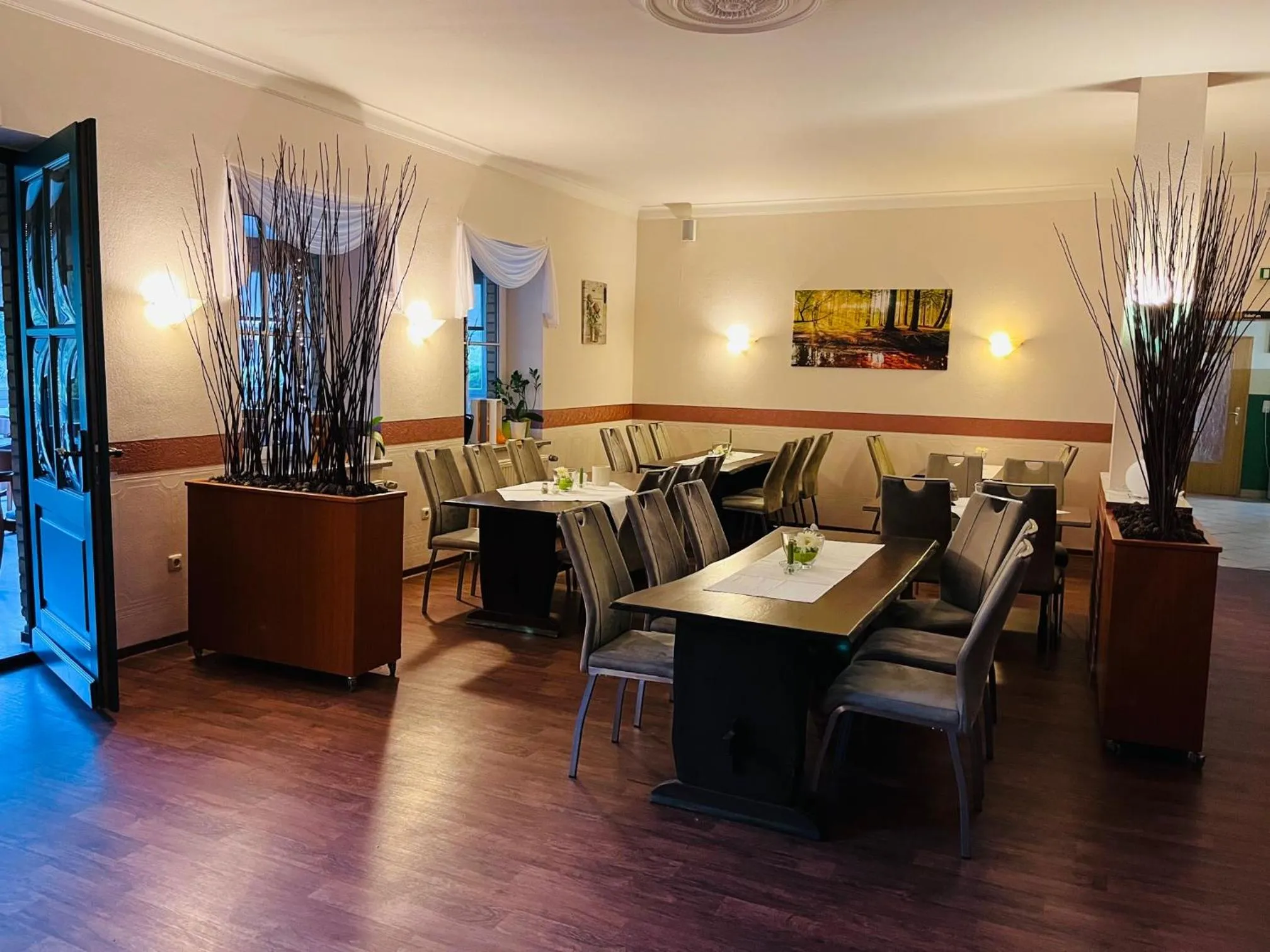 Restaurant/places to eat in Waldhotel