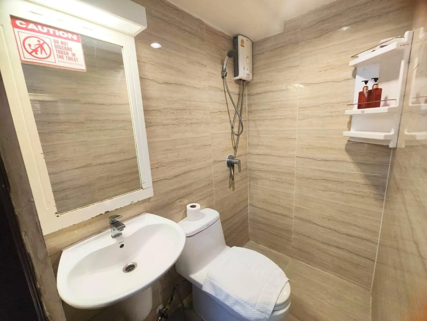 Shower in Sawasdee House