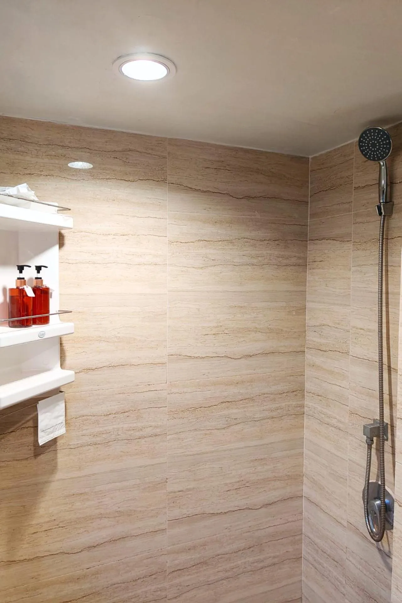 Toilet in Sawasdee House