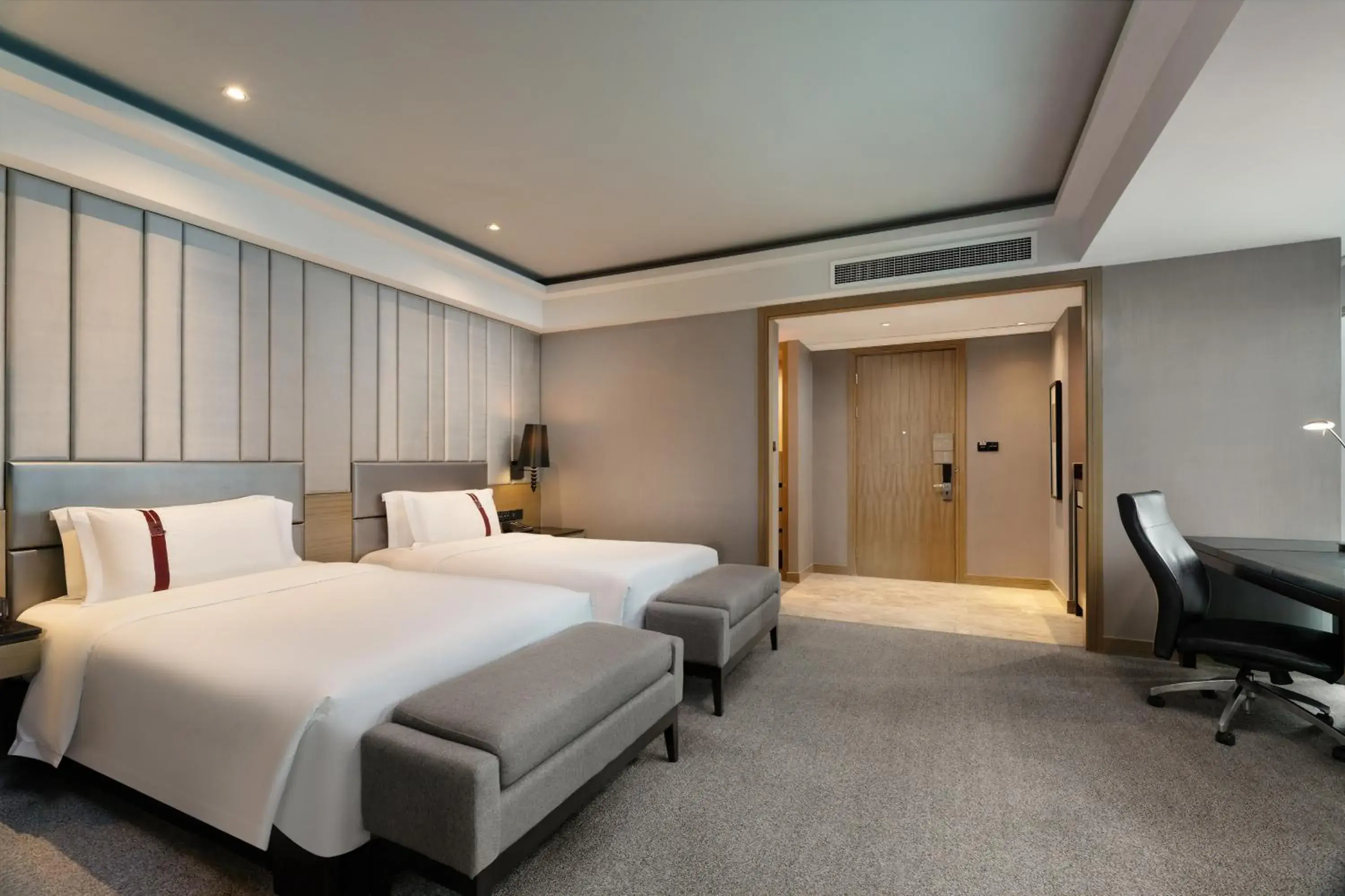 G50 Deluxe Twin Room in Rhombus Park Aura Chengdu Hotel G50 Deluxe Twin Room in Rhombus Park Aura Chengdu Hotel