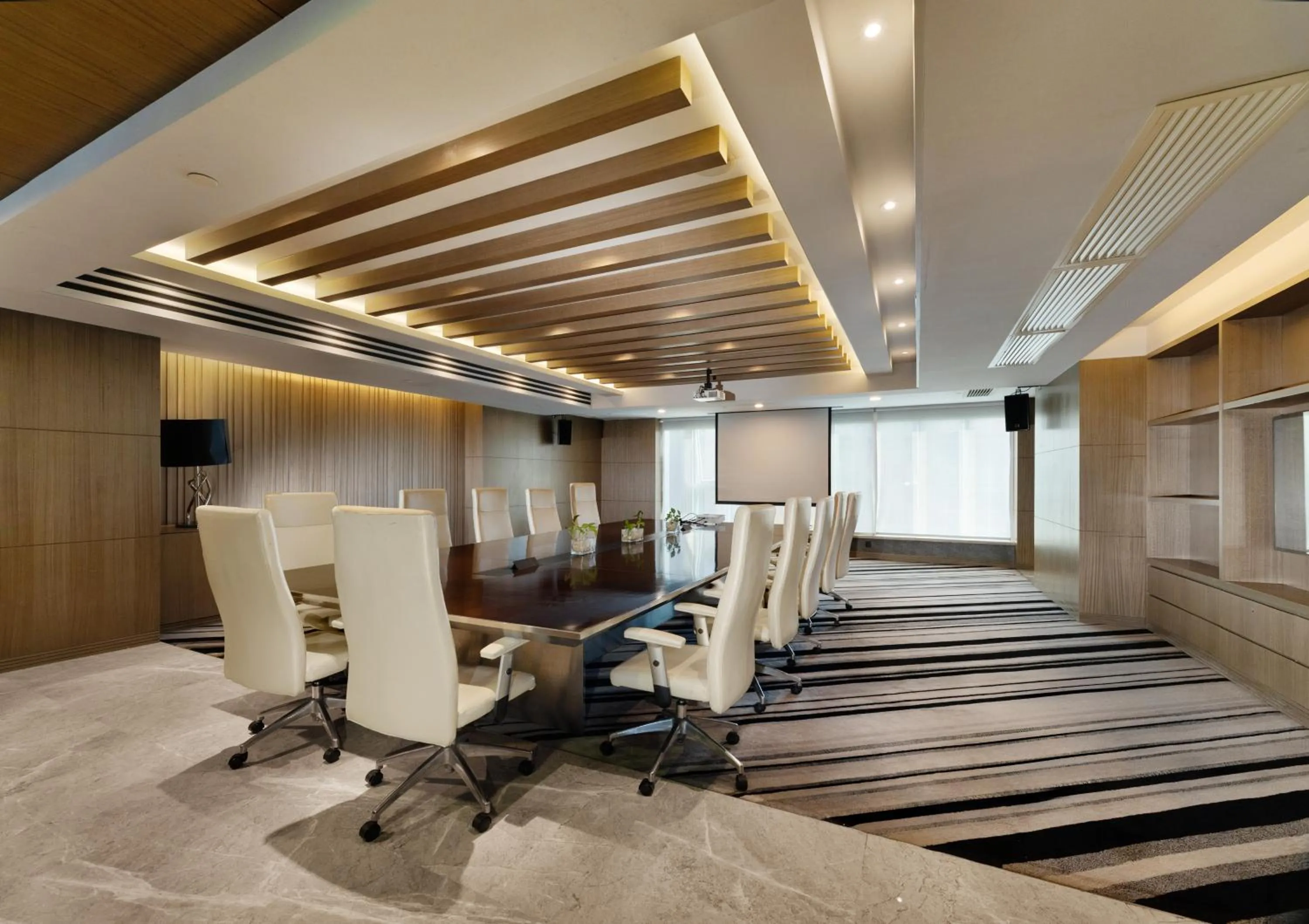 Meeting/conference room in Rhombus Park Aura Chengdu Hotel