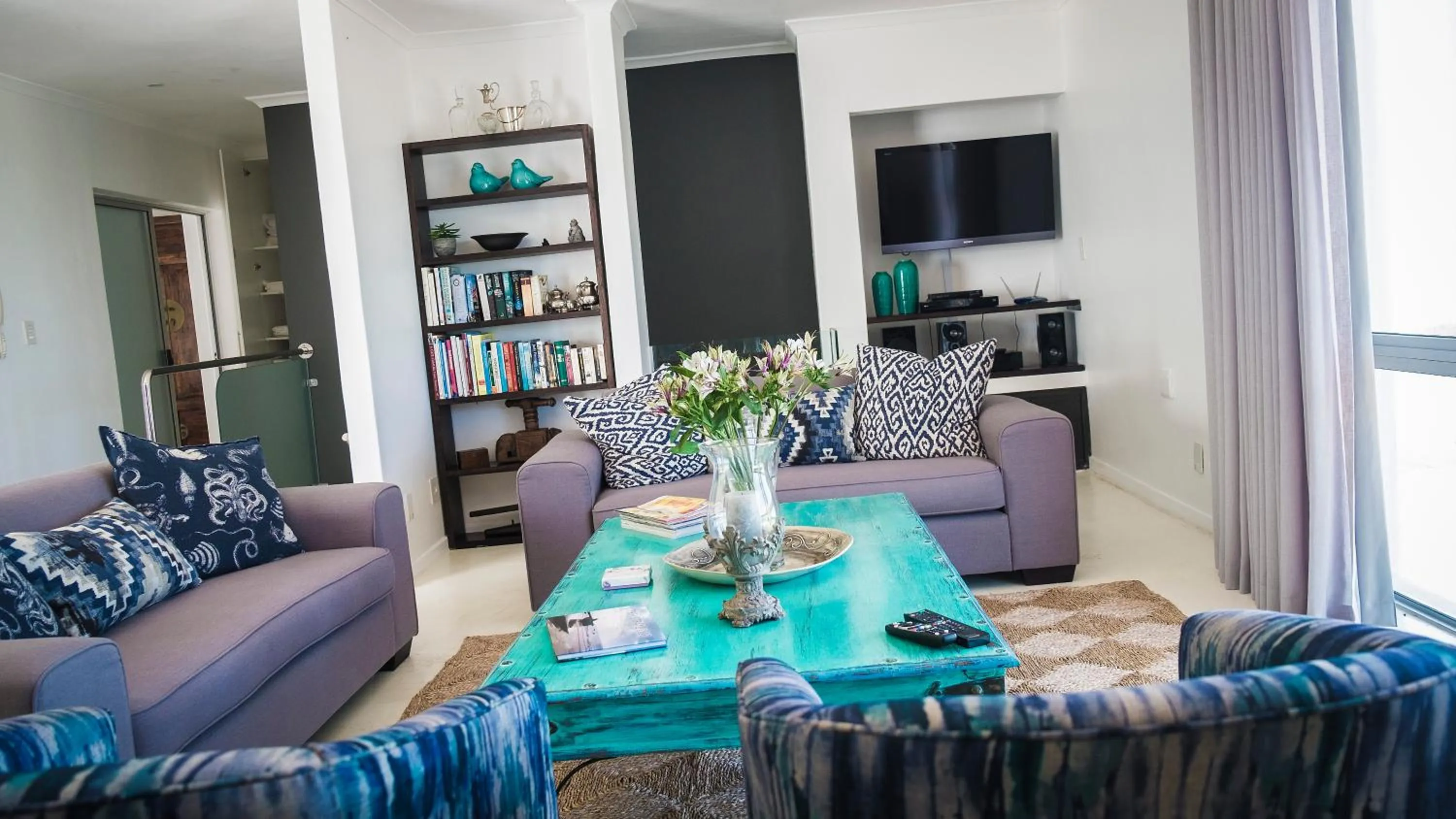 Communal lounge/ TV room in Agulhas Ocean House