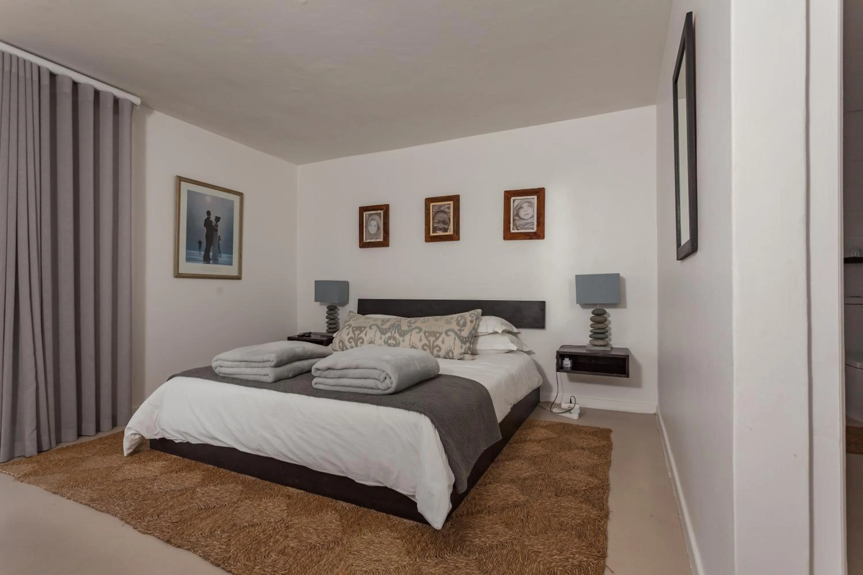 Photo of the whole room, Bed in Agulhas Ocean House