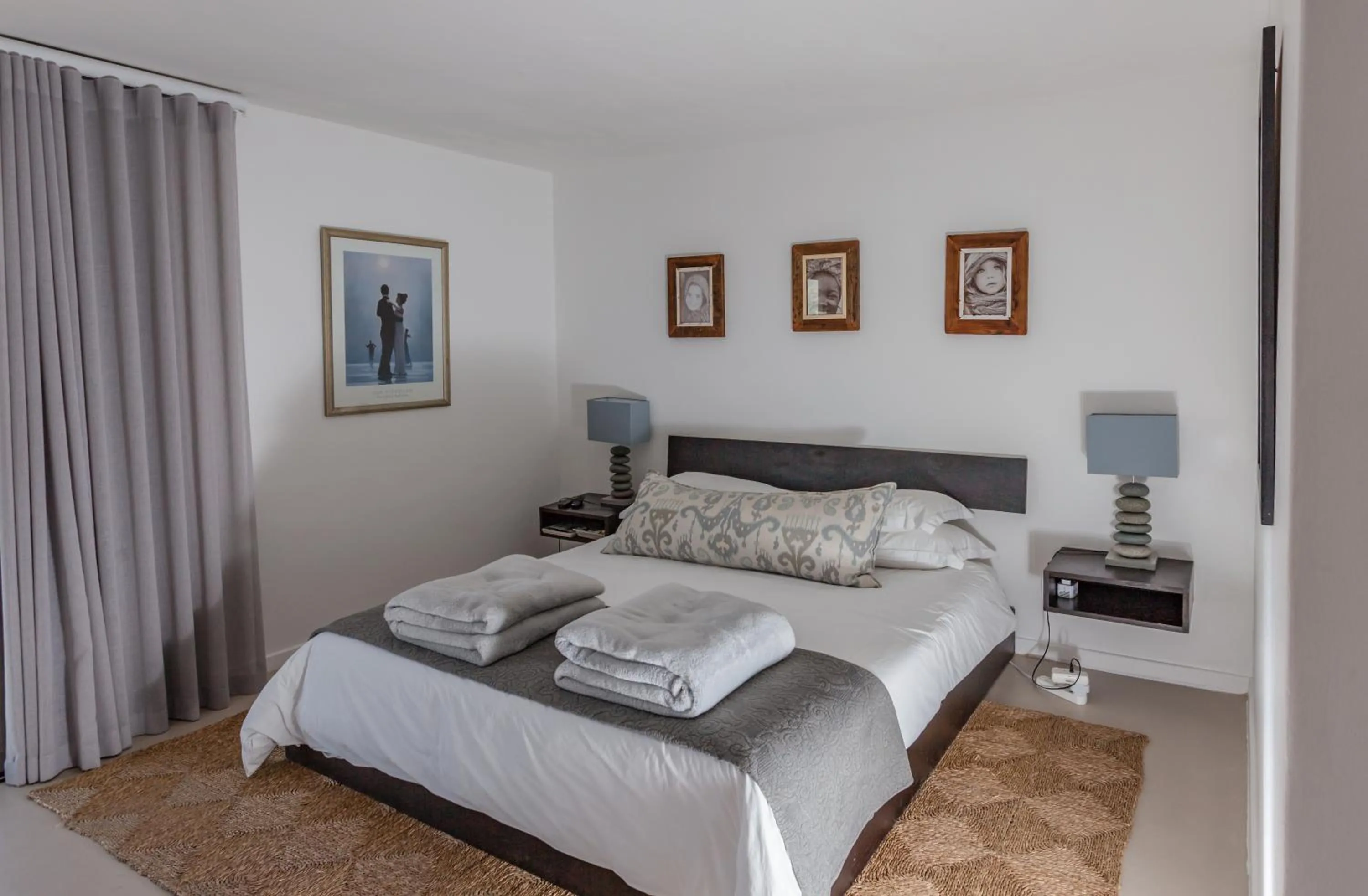 Photo of the whole room, Bed in Agulhas Ocean House