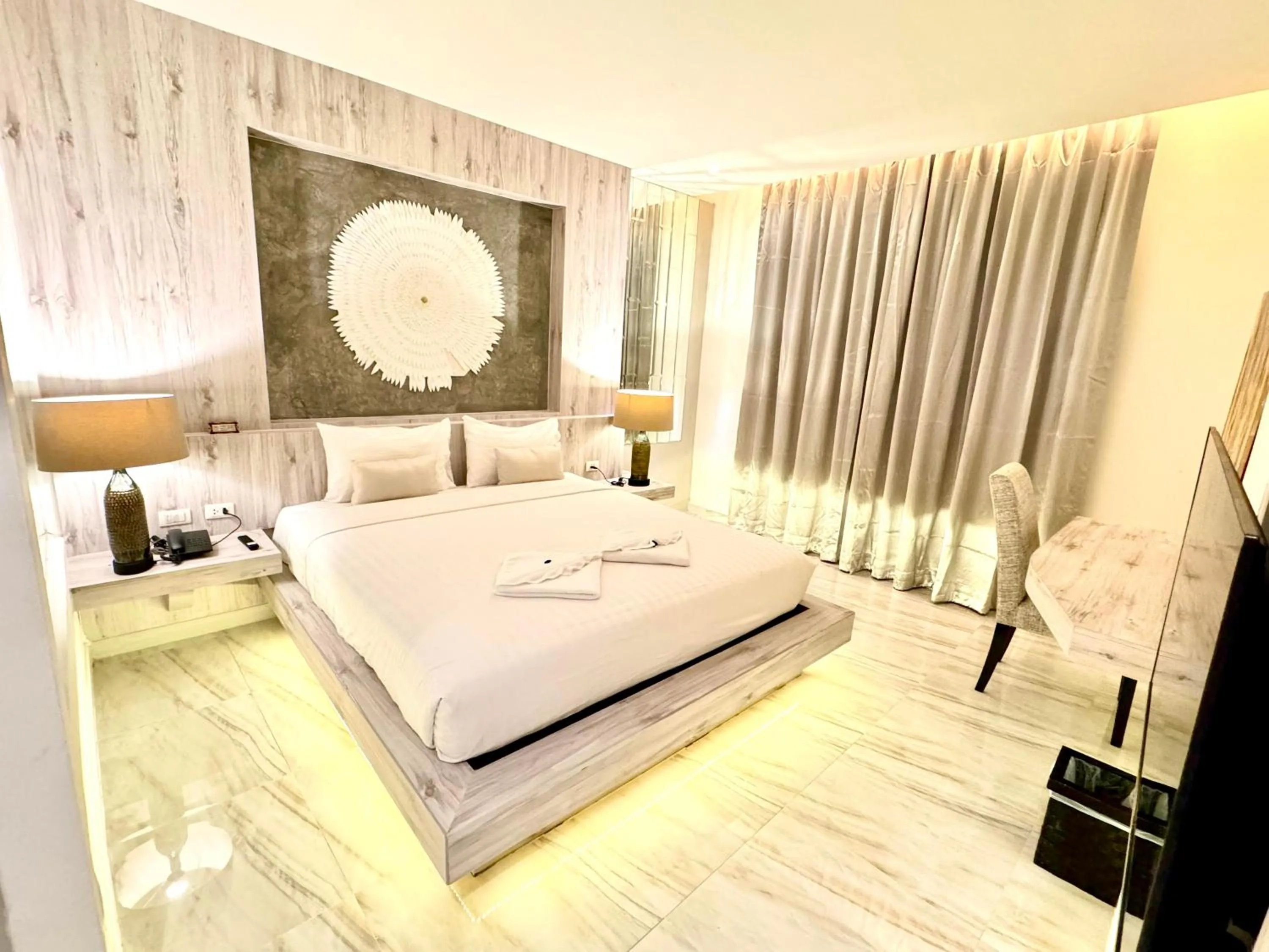 Bedroom, Bed in De Cozé Hotel