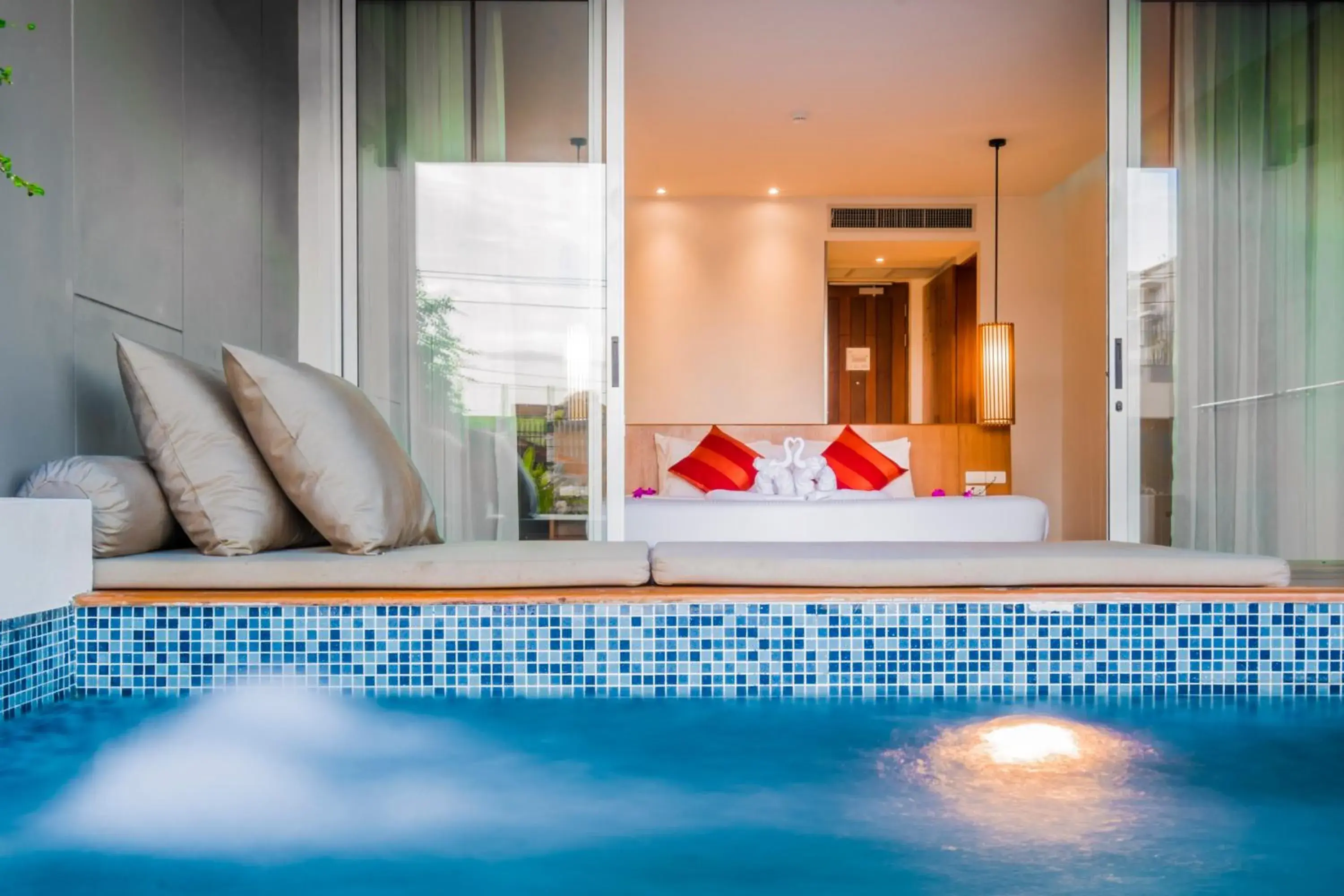 Deluxe Pool Access in G Hua Hin Resort & Mall Deluxe Pool Access in G Hua Hin Resort & Mall