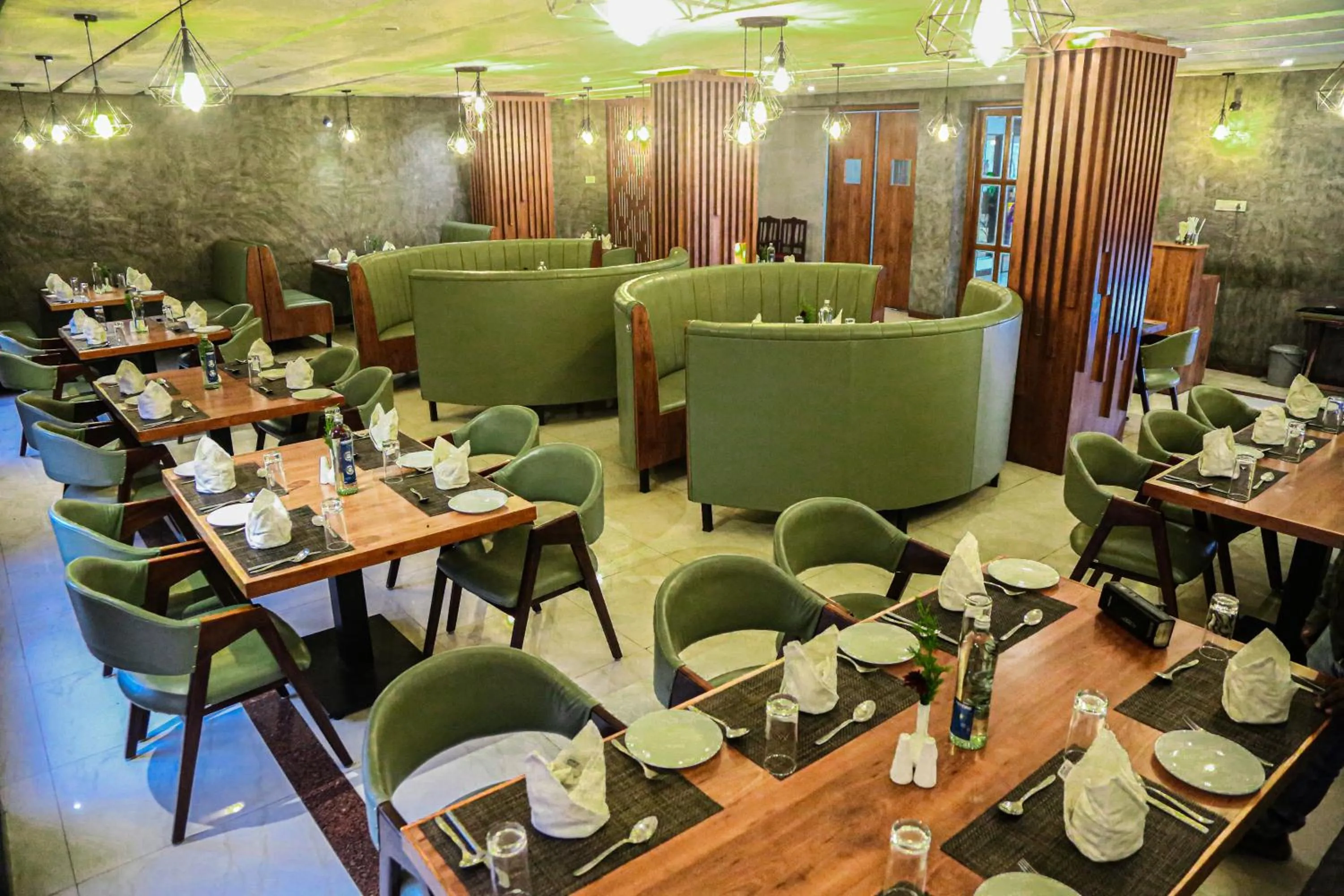 Restaurant/places to eat in Hotel Preethi Classic Towers