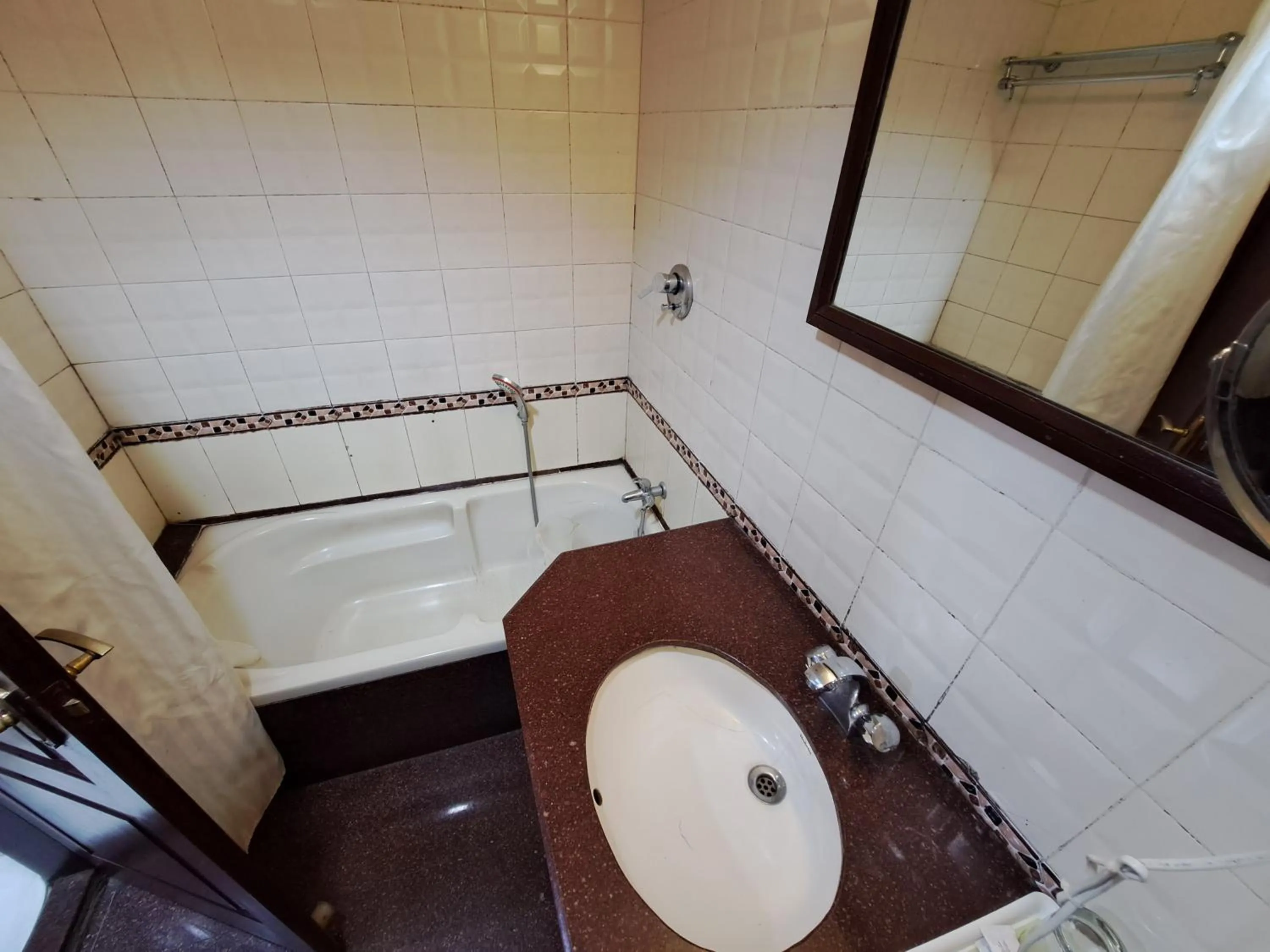 Bathroom in Hotel Preethi Classic Towers