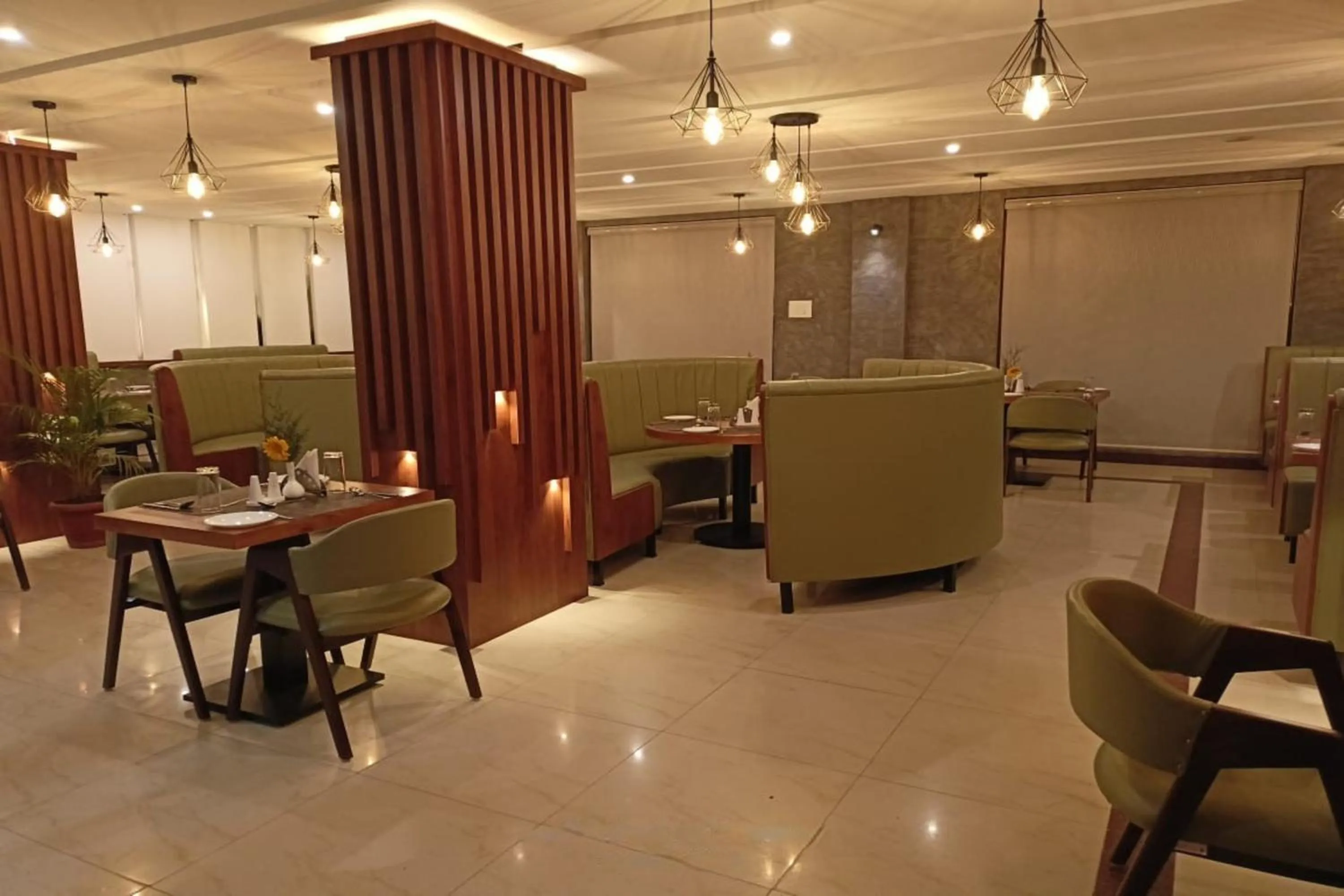 Restaurant/places to eat in Hotel Preethi Classic Towers