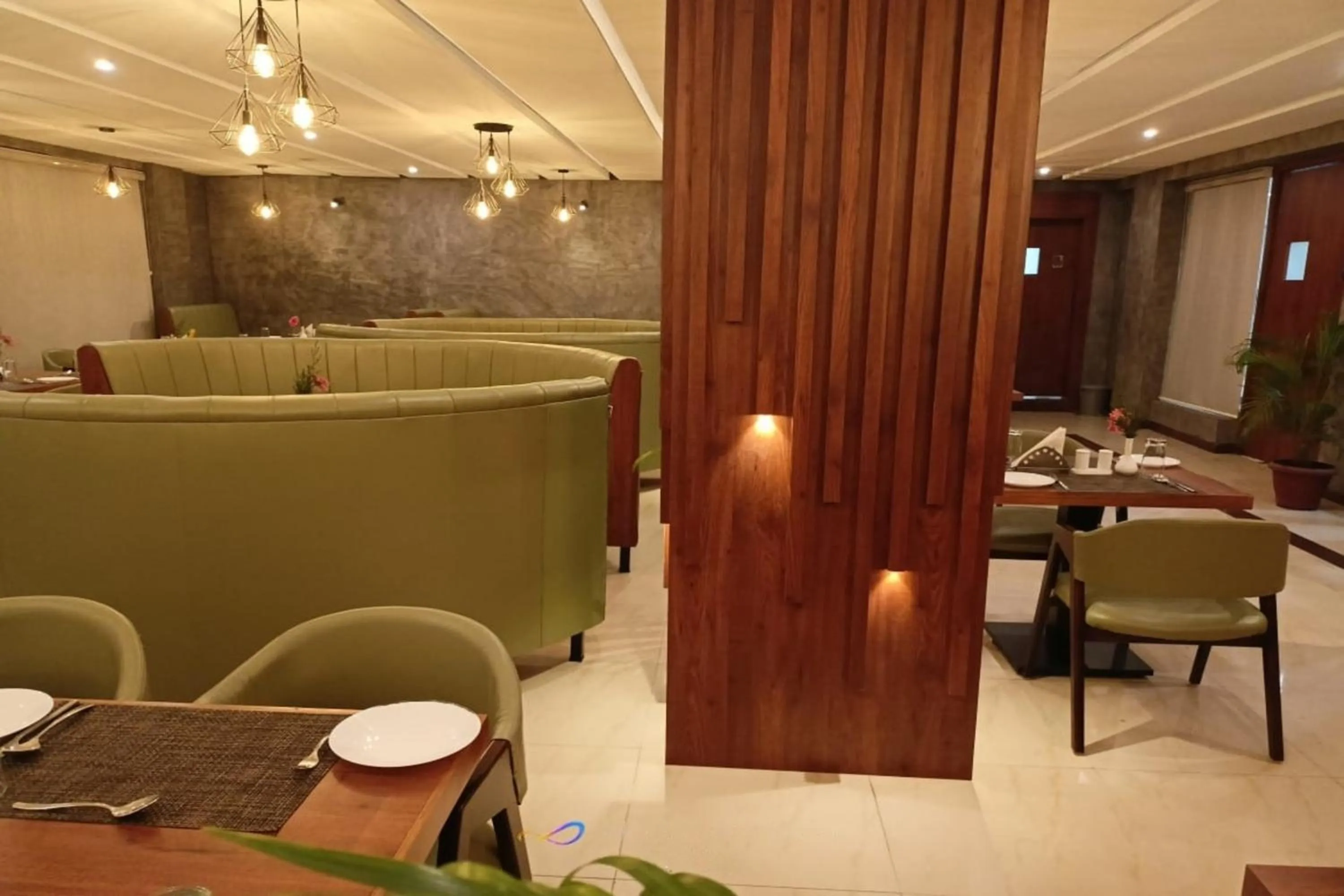 Restaurant/places to eat in Hotel Preethi Classic Towers