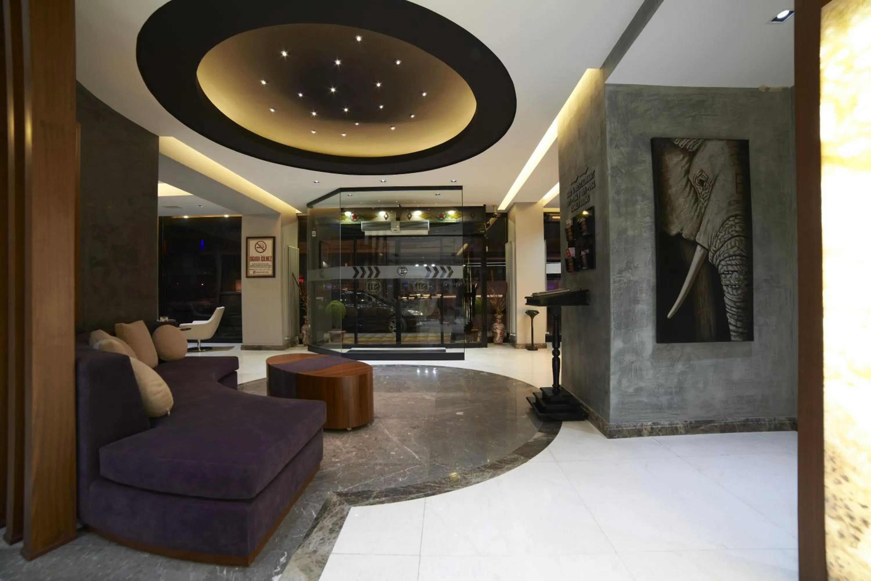 Lobby or reception in Soyic Hotel