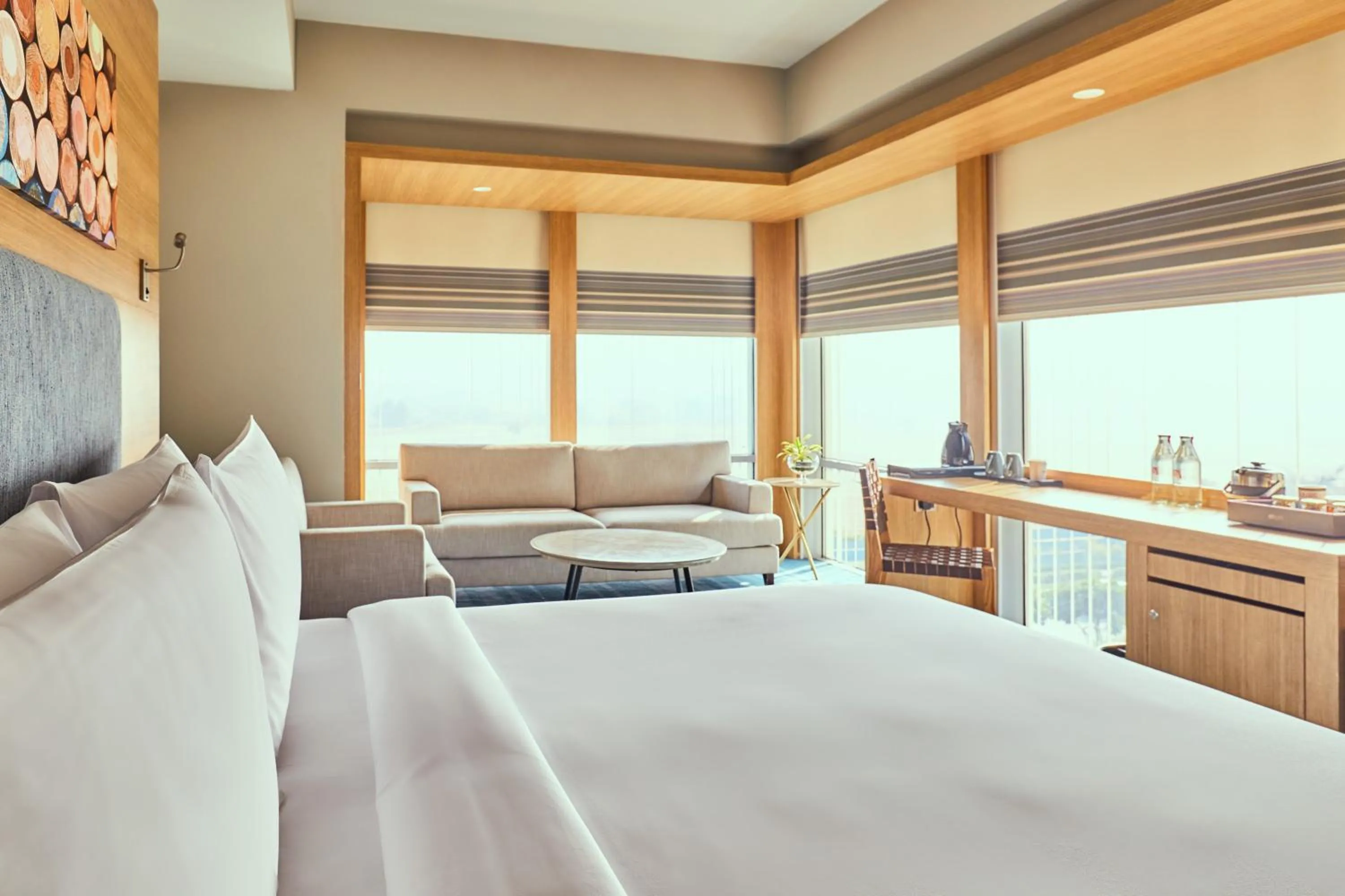 Photo of the whole room, Bed in Aloft New Delhi Aerocity