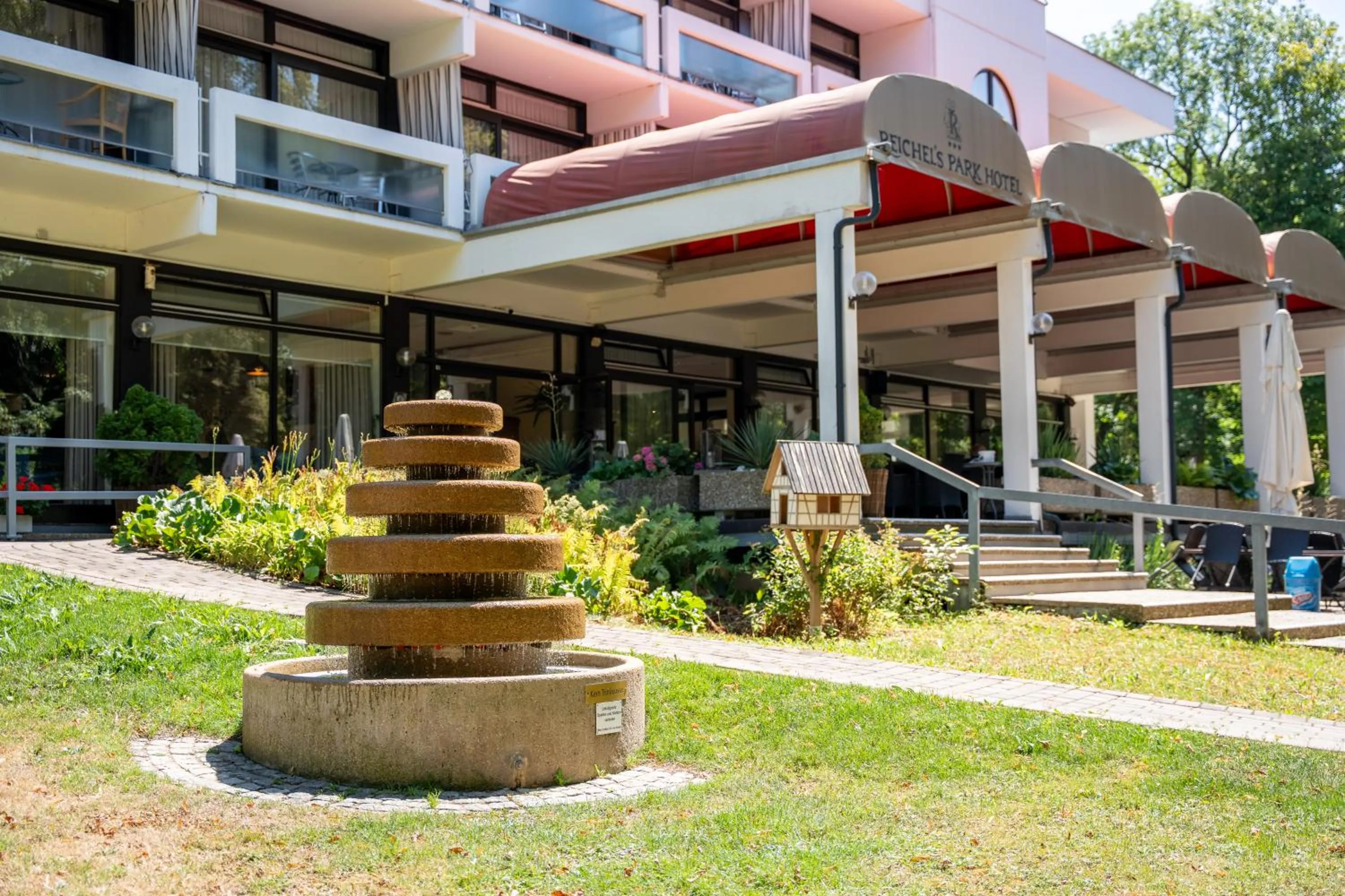 Garden view in Reichels Parkhotel