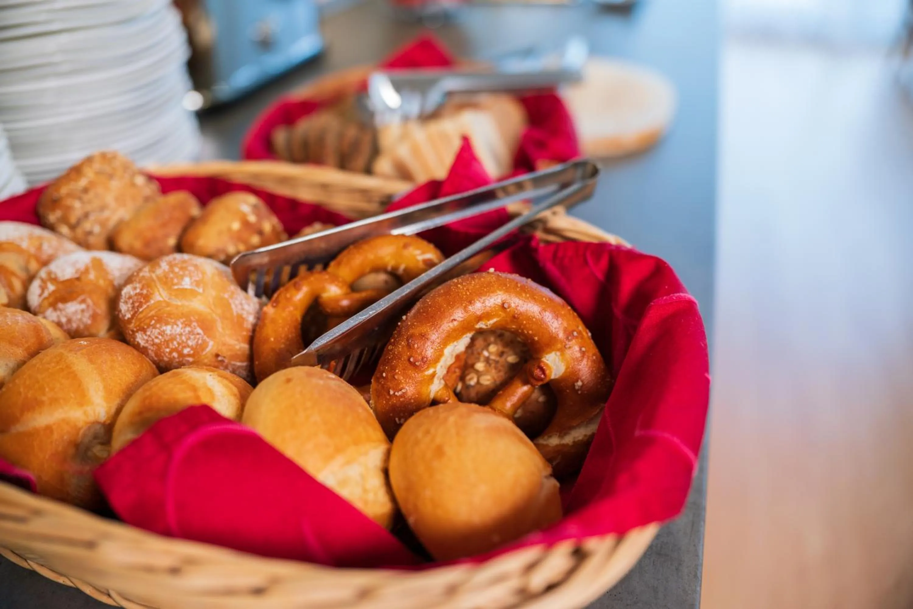 Buffet breakfast in Reichels Parkhotel