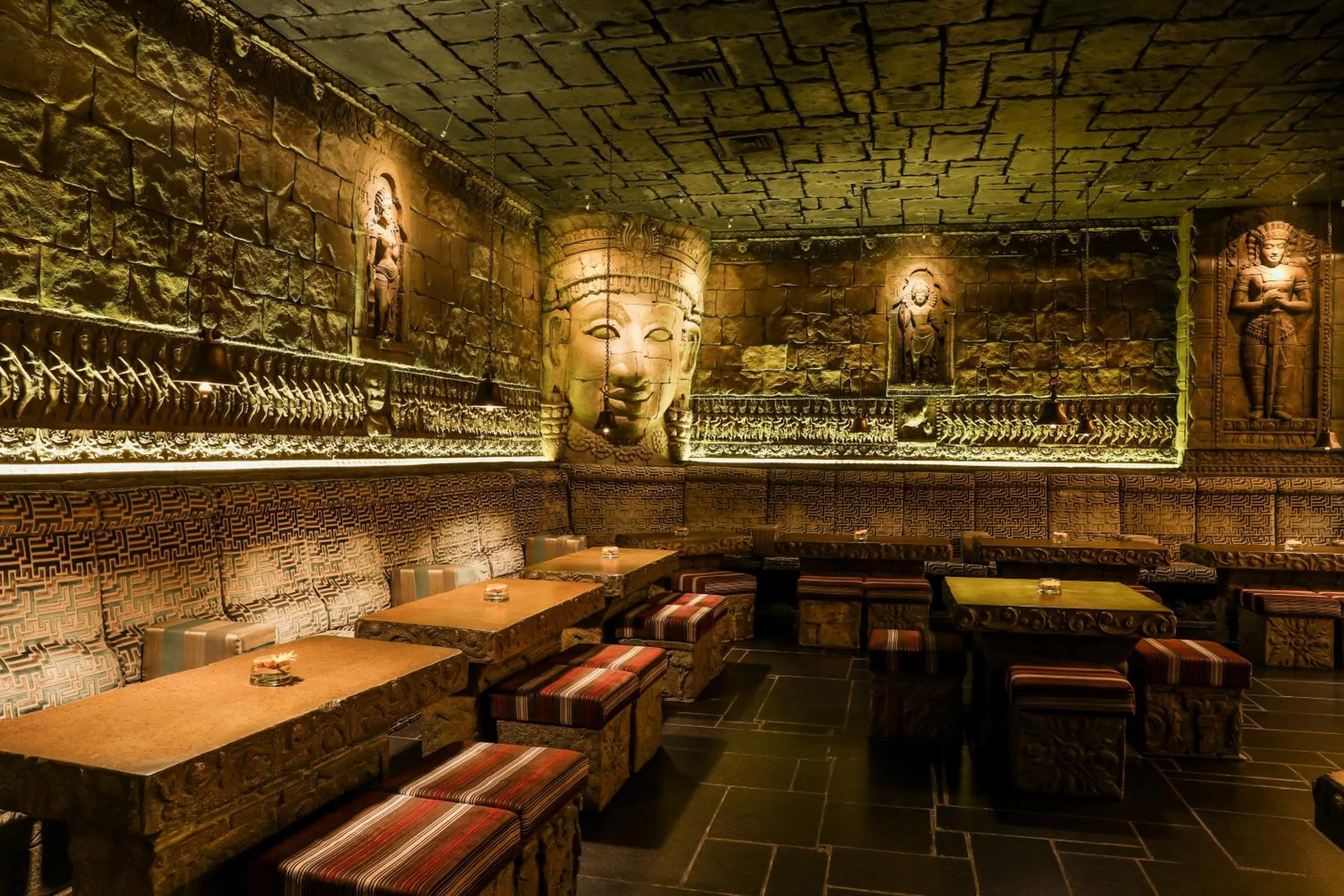 Lounge or bar in Sterlings Mac Hotel