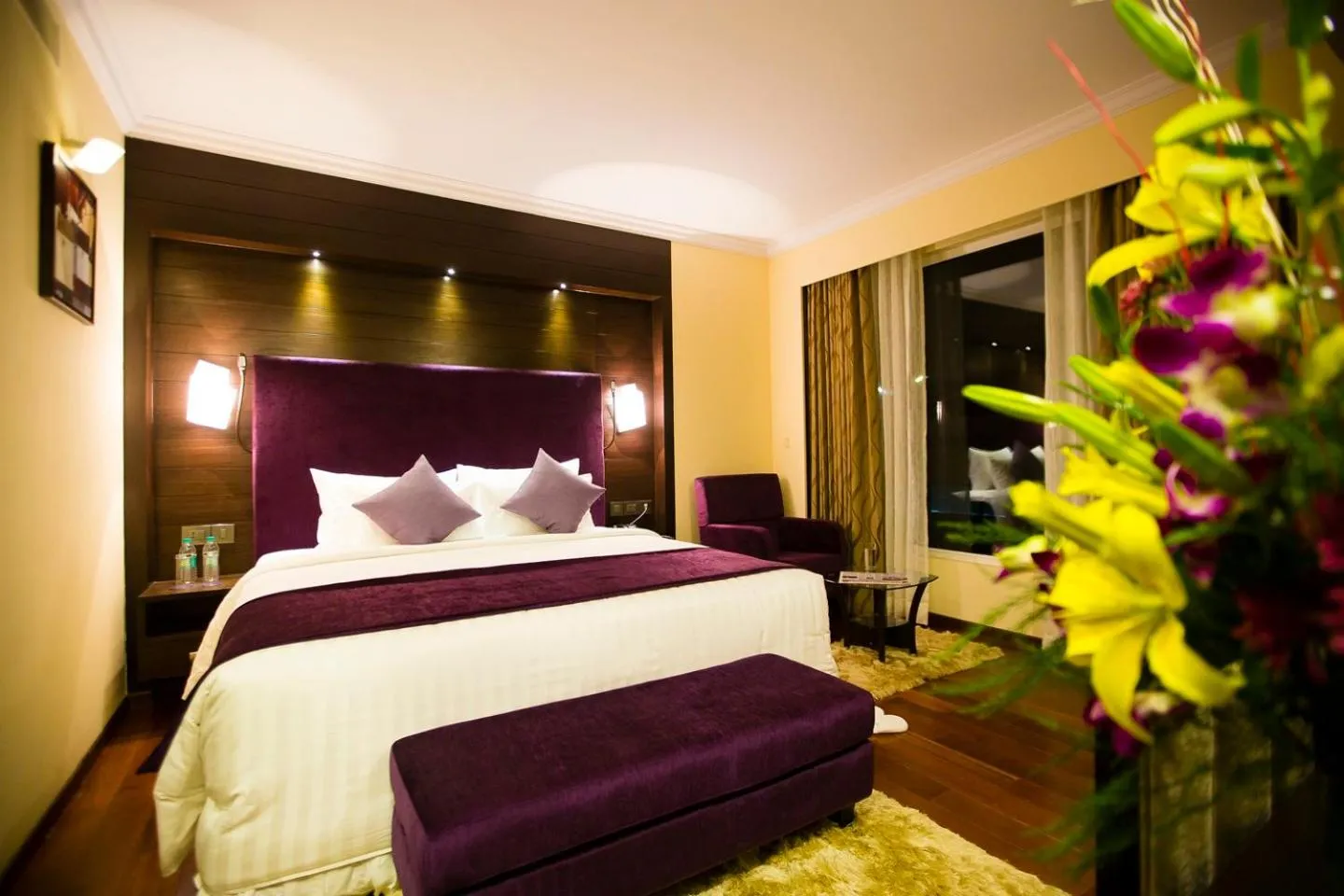 Bed in Sterlings Mac Hotel