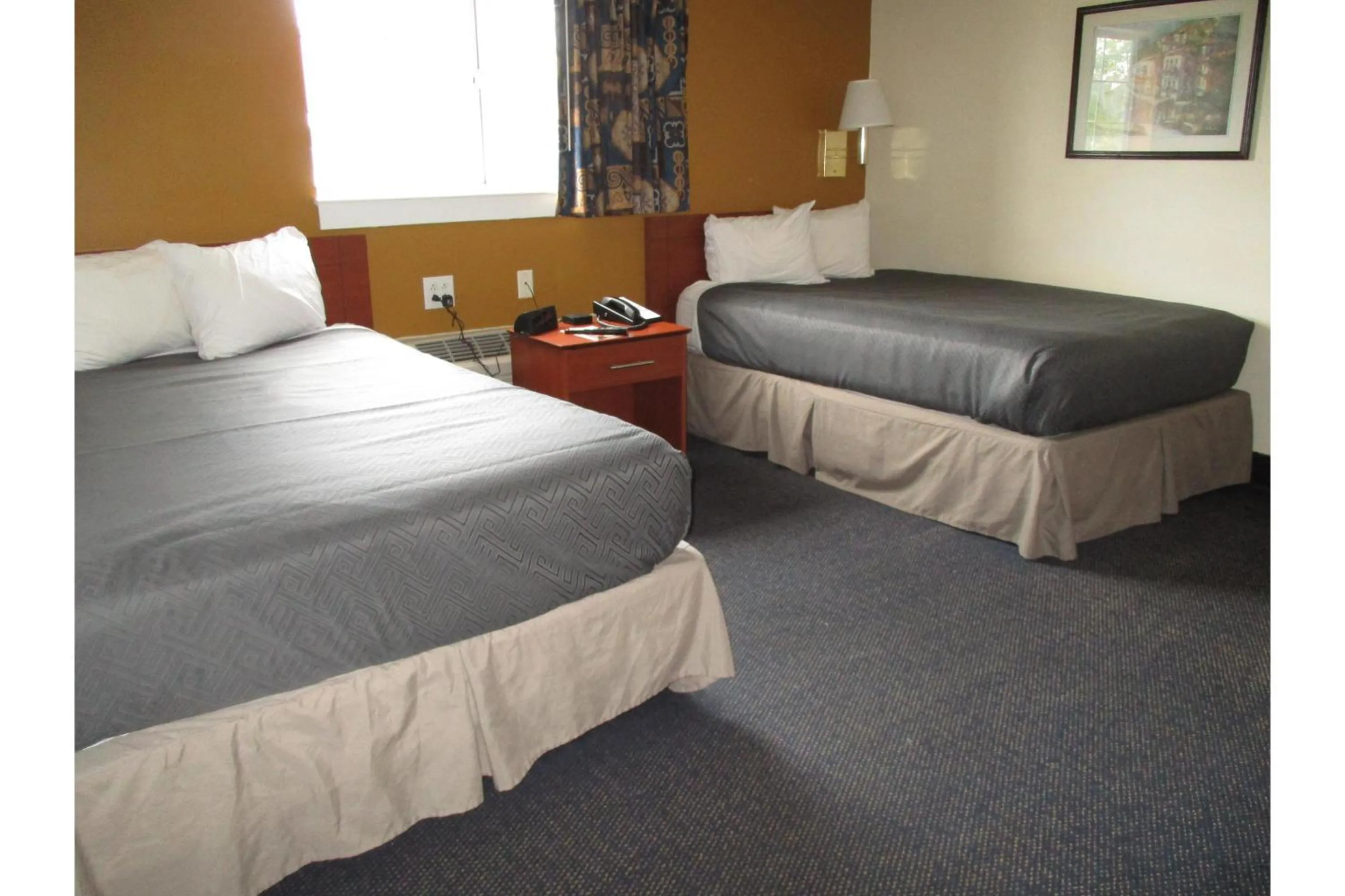 Bedroom, Bed in Studio 6-Richmond, VA - I-64 West