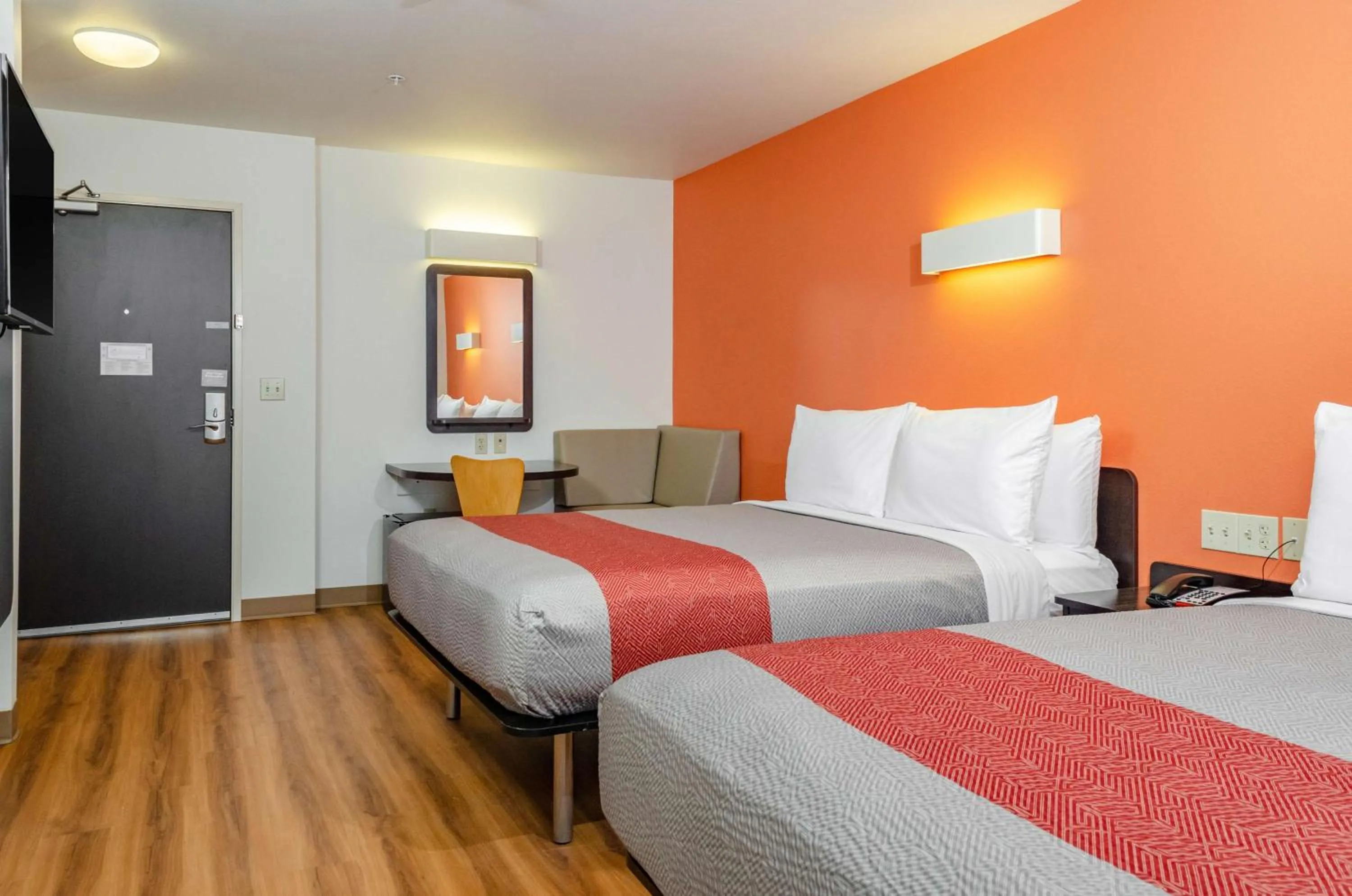 Photo of the whole room, Bed in Motel 6-Livingston, CA - Merced County