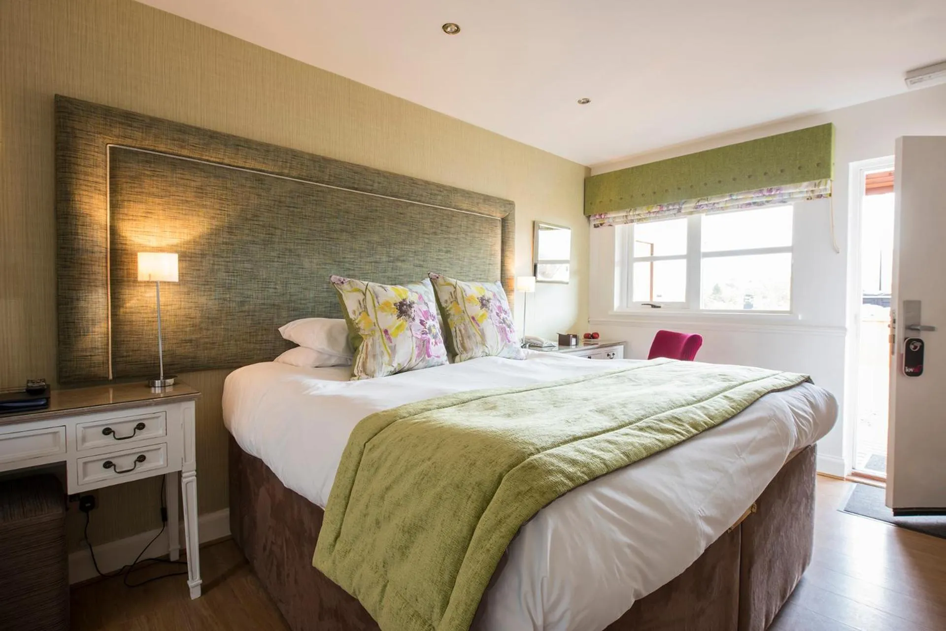 Shower, Bed in The Lovat, Loch Ness