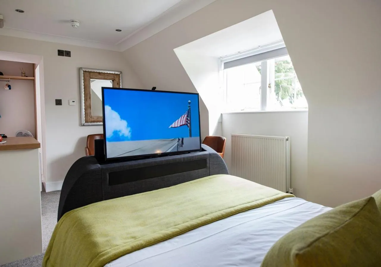 Bed in The Lovat, Loch Ness