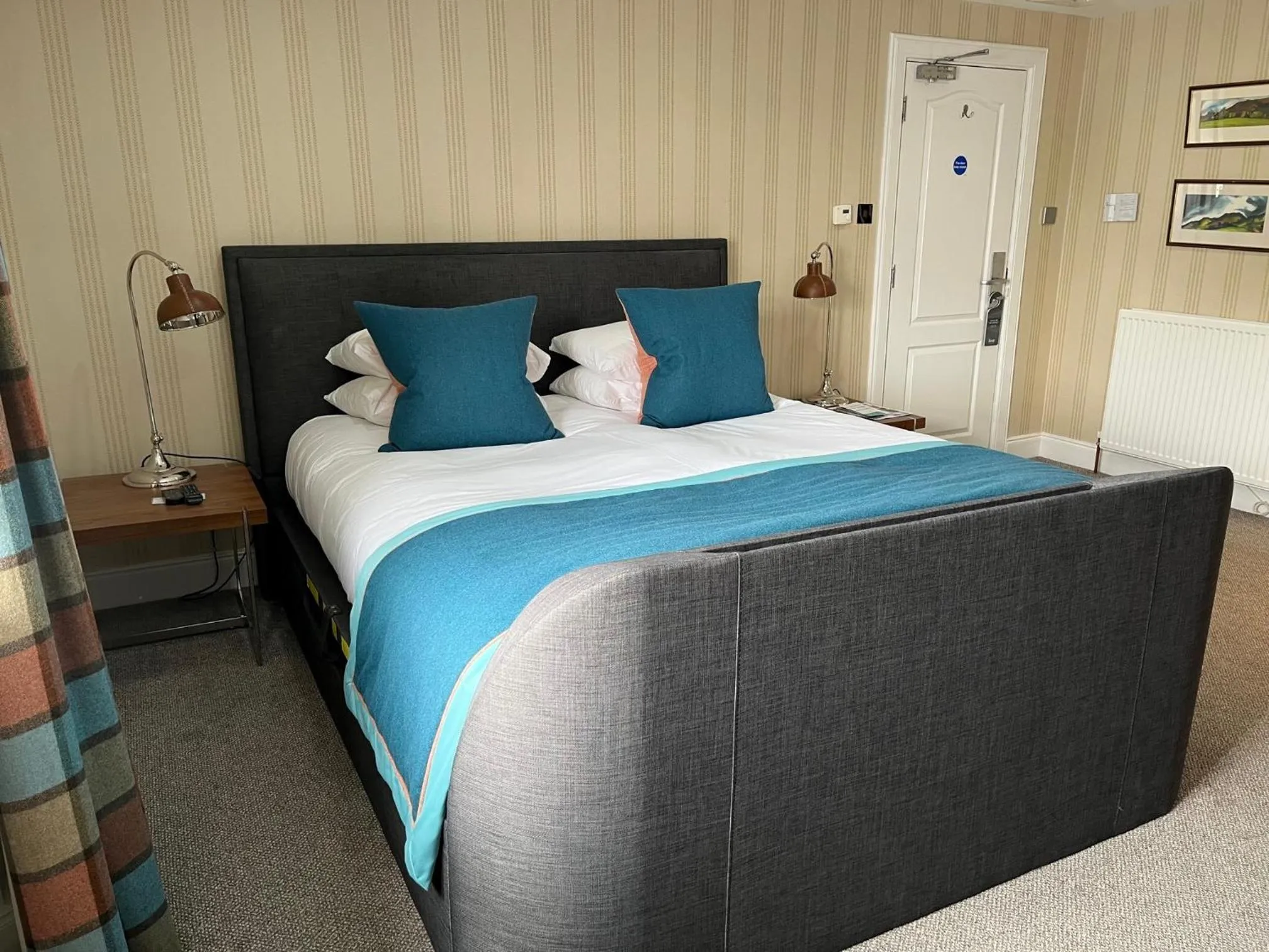 Bed in The Lovat, Loch Ness