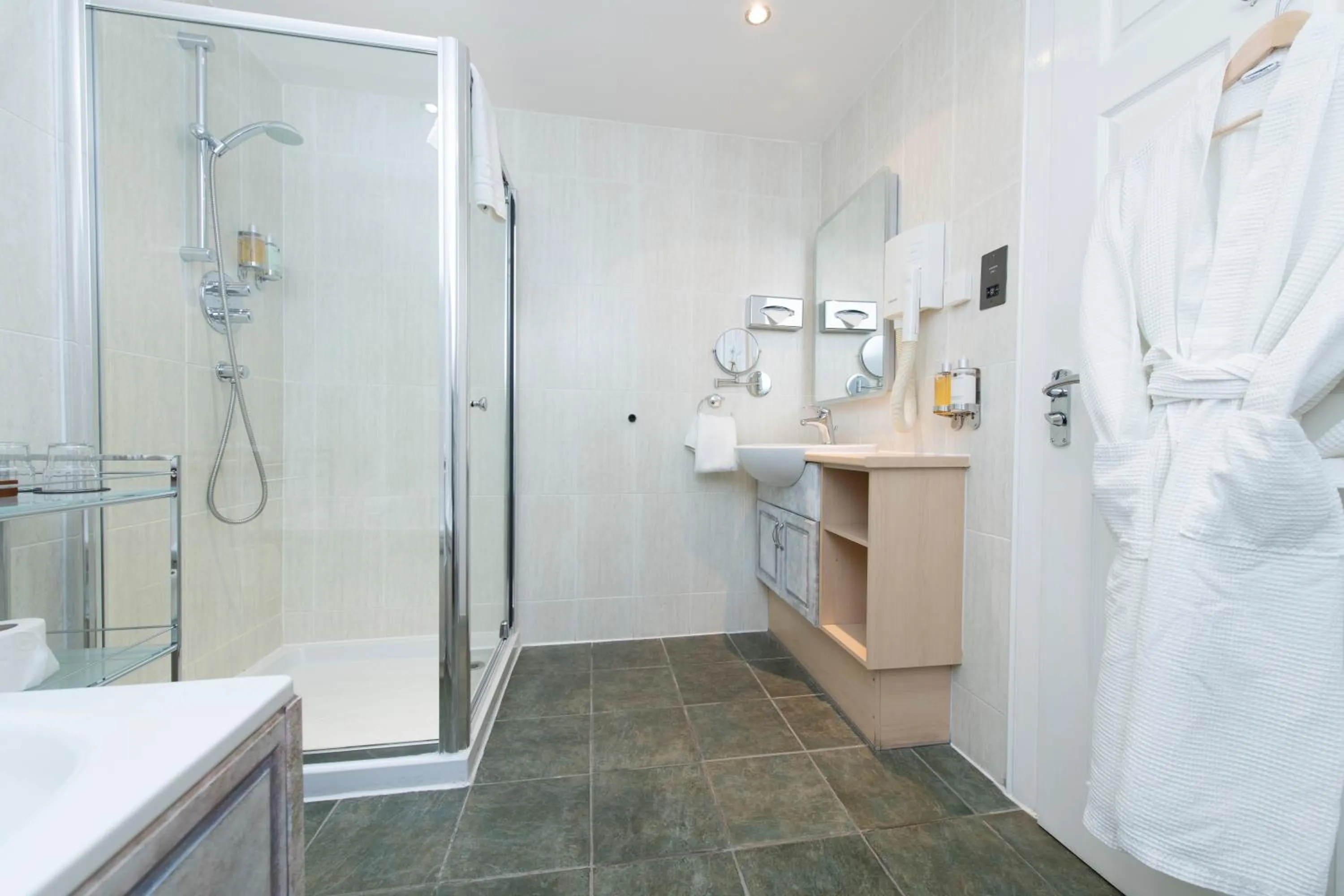 Shower in The Lovat, Loch Ness