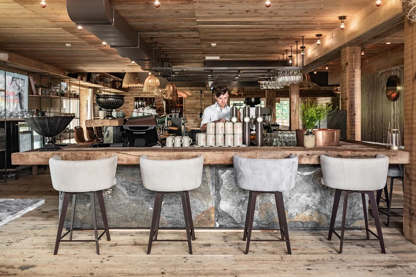 Lounge or bar in HOTEL SEPP - Alpine Boutique Hotel - Adults Only ab 21 Jahre