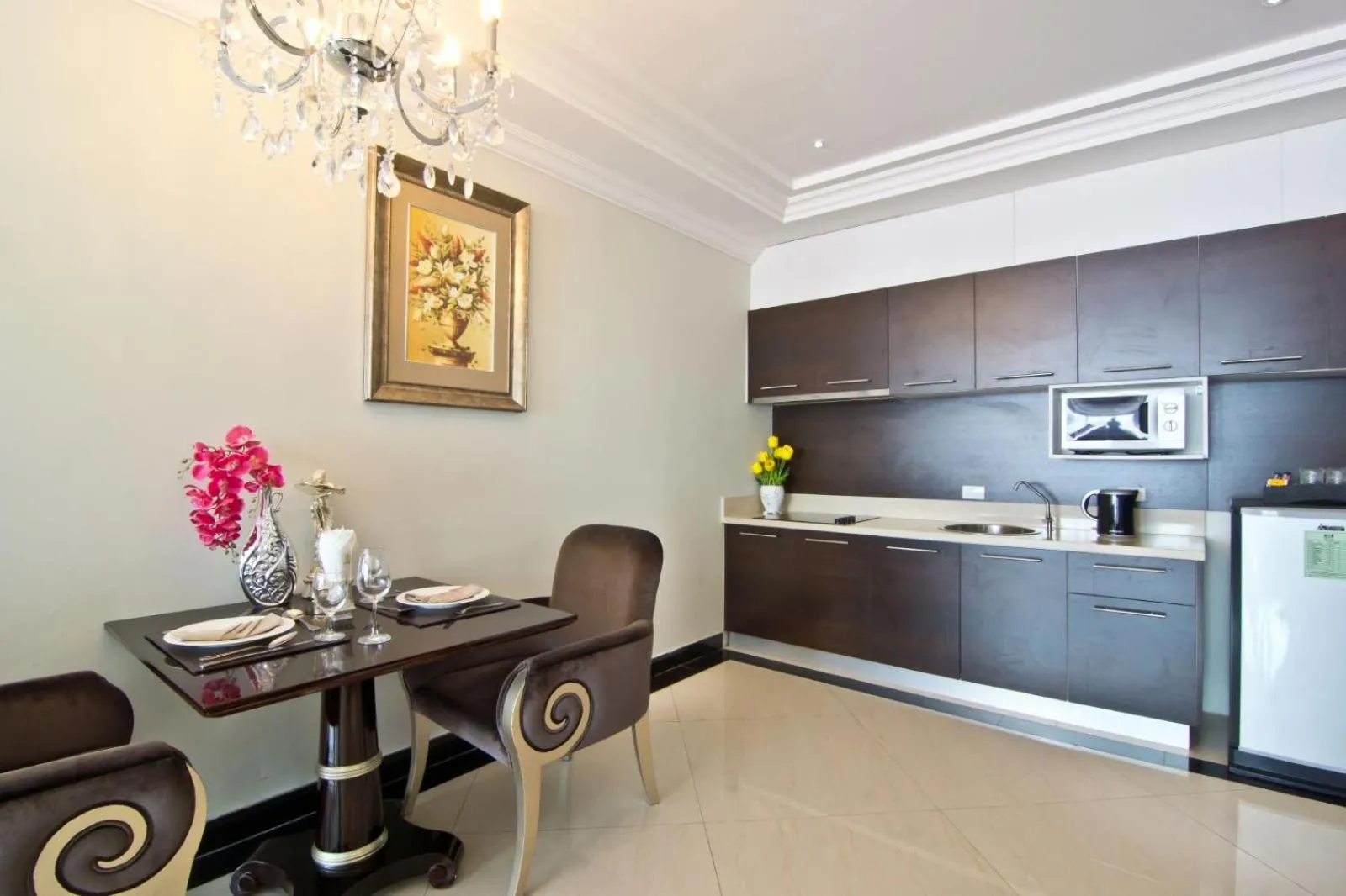 Kitchen or kitchenette in LK Royal Wing