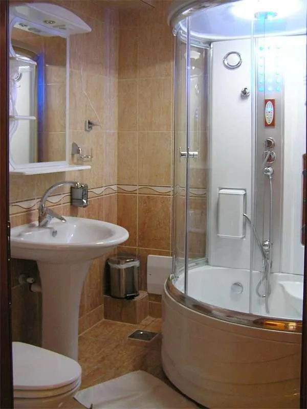 Bathroom in Hotel Royal