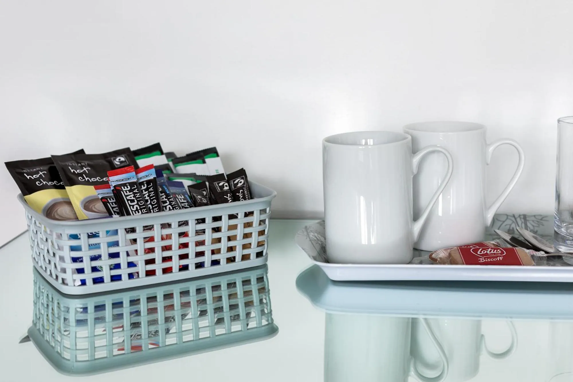 Coffee/tea facilities in Oasis House