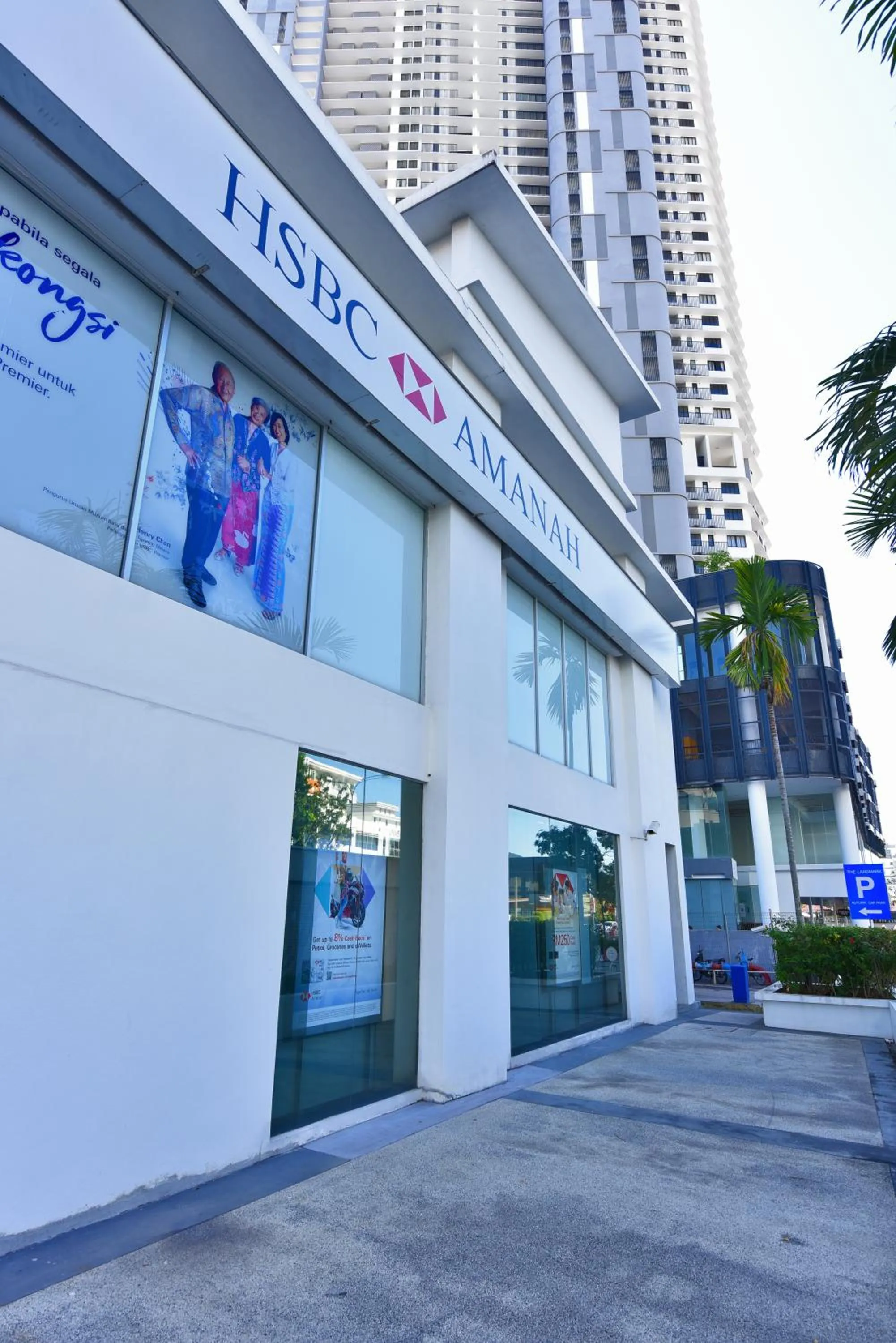 Neighbourhood in The Landmark by Katana