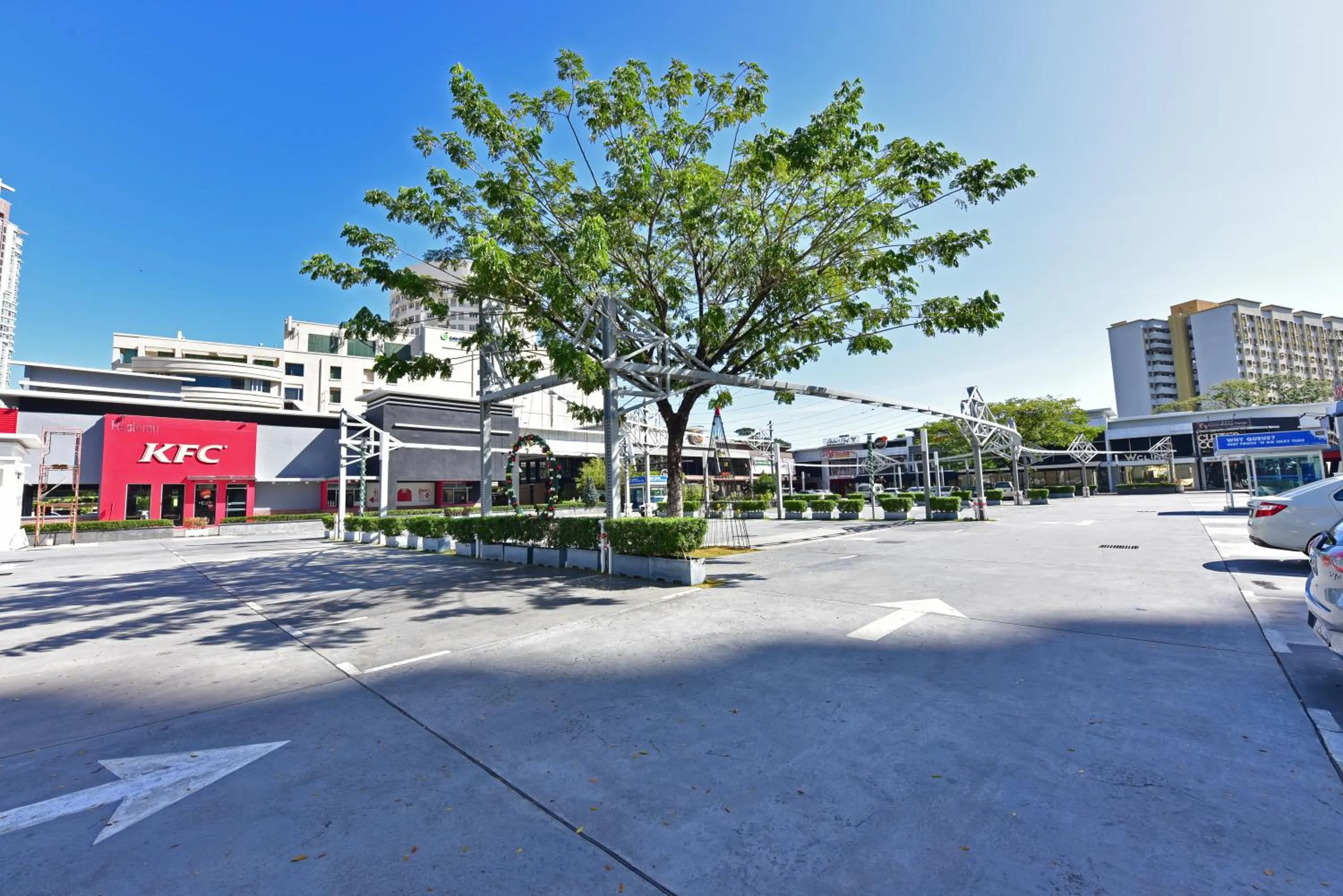 Neighbourhood in The Landmark by Katana