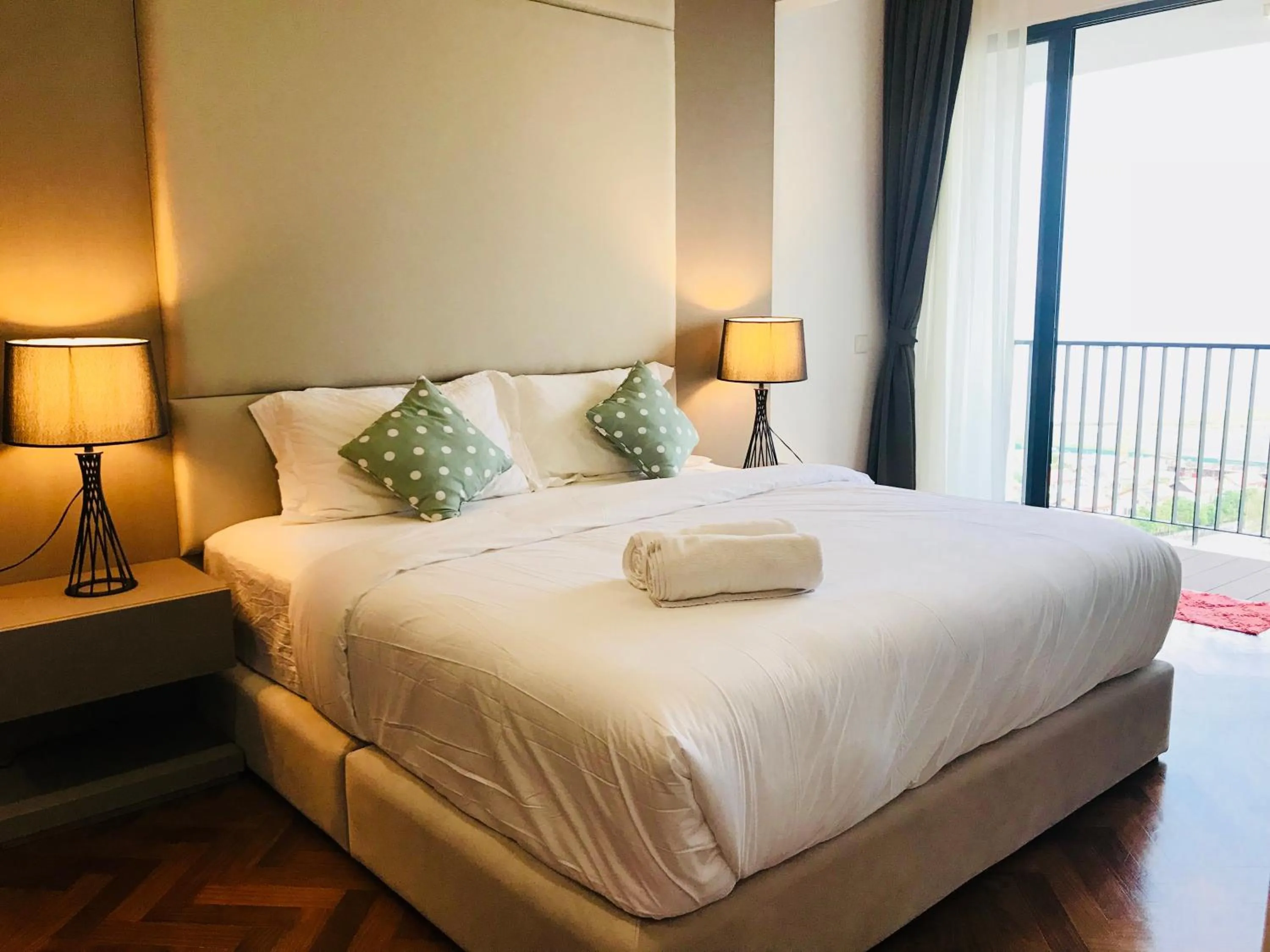 Bed in The Landmark by Katana