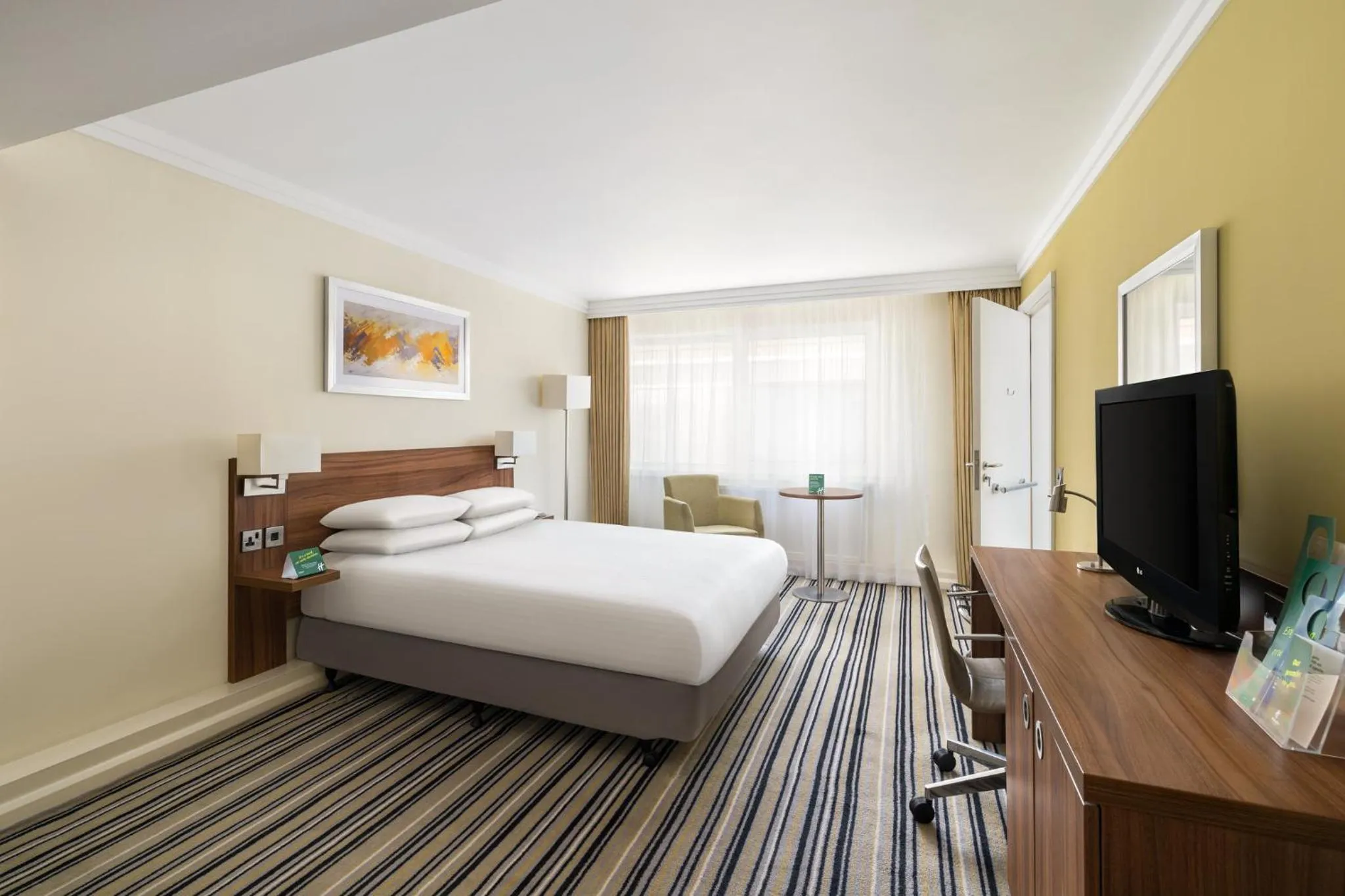 Photo of the whole room, Bed in Holiday Inn Norwich, Ipswich Road by IHG