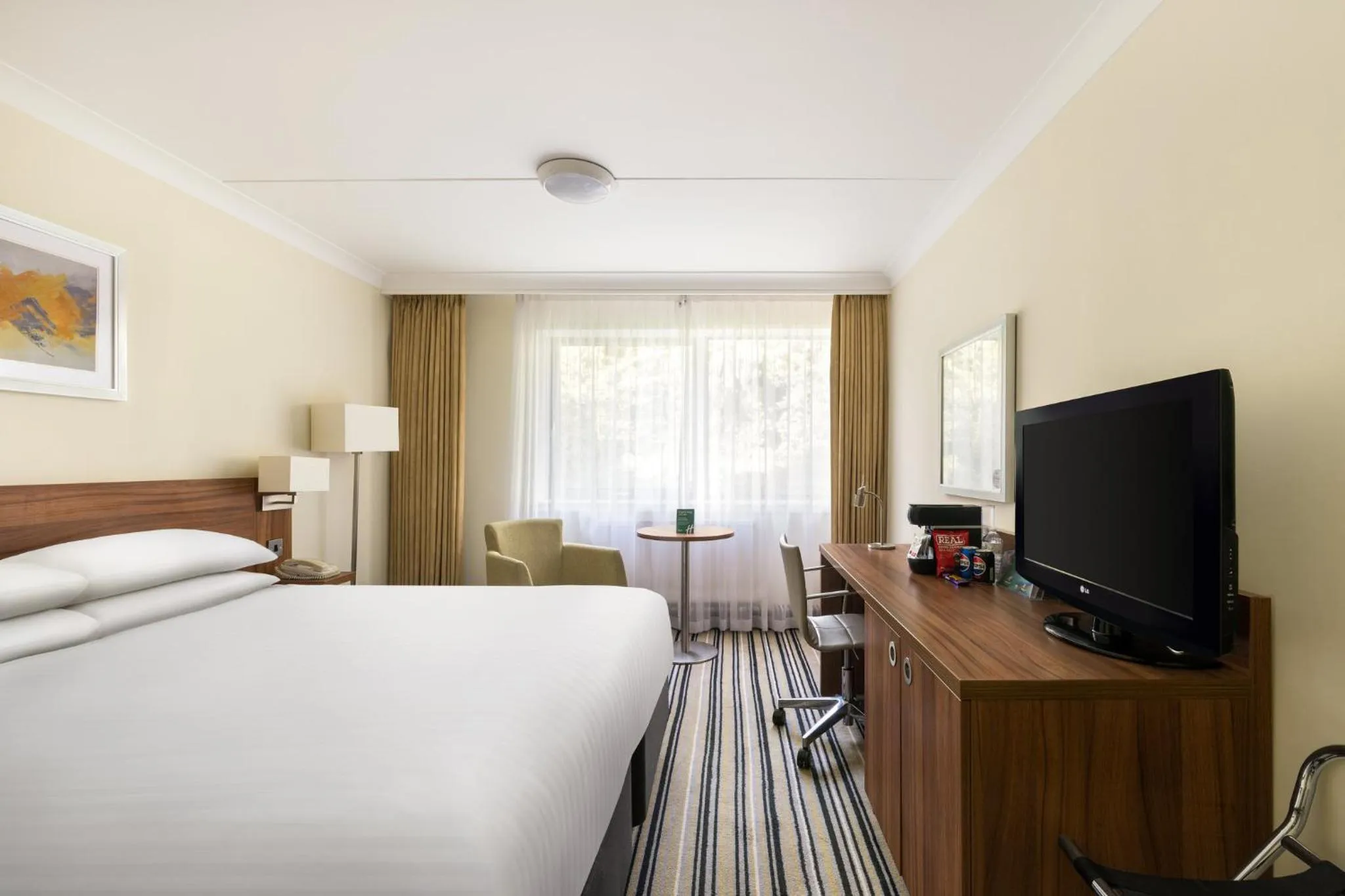 Photo of the whole room, Bed in Holiday Inn Norwich, Ipswich Road by IHG