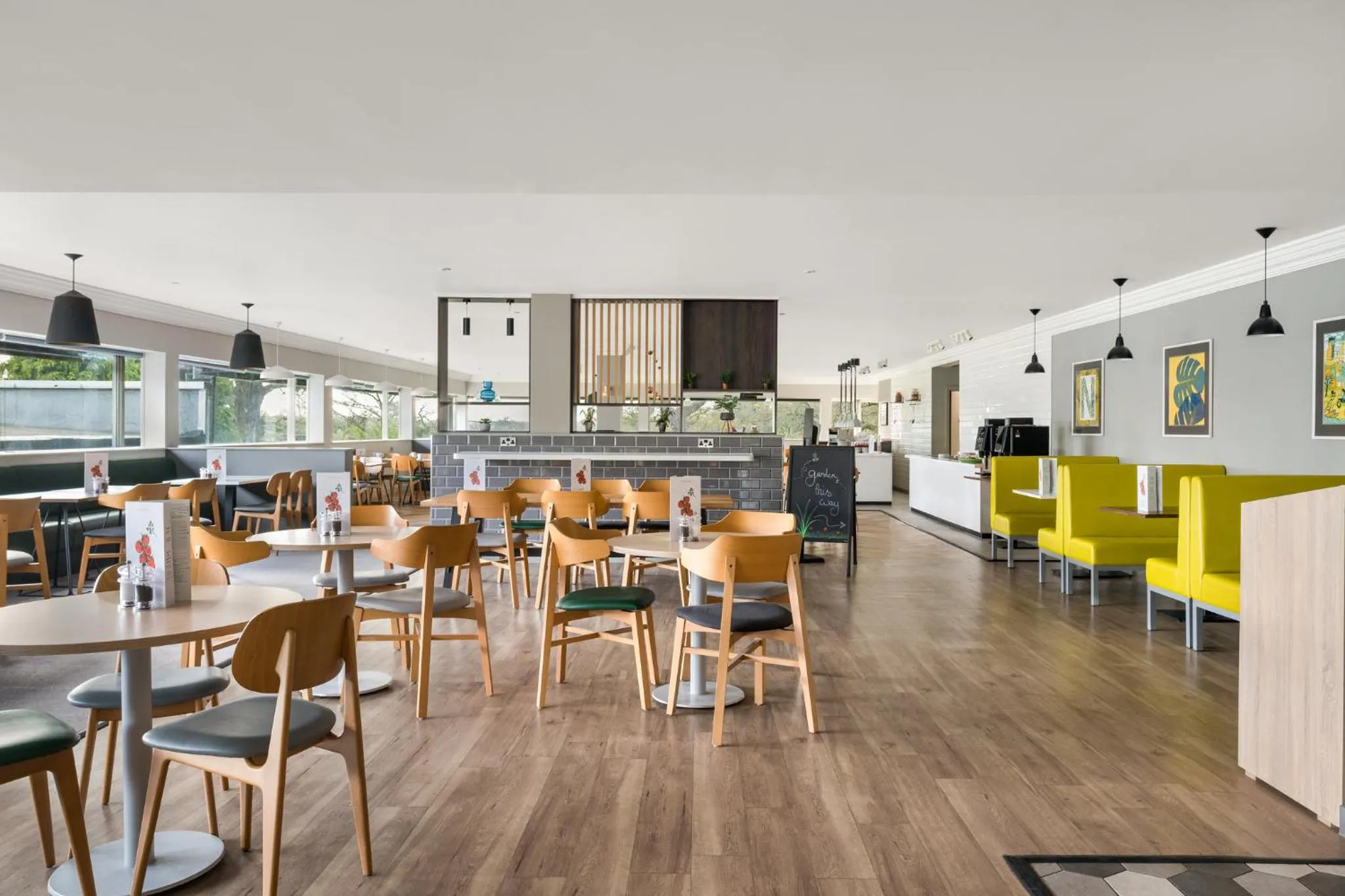 Restaurant/places to eat in Holiday Inn Norwich, Ipswich Road by IHG
