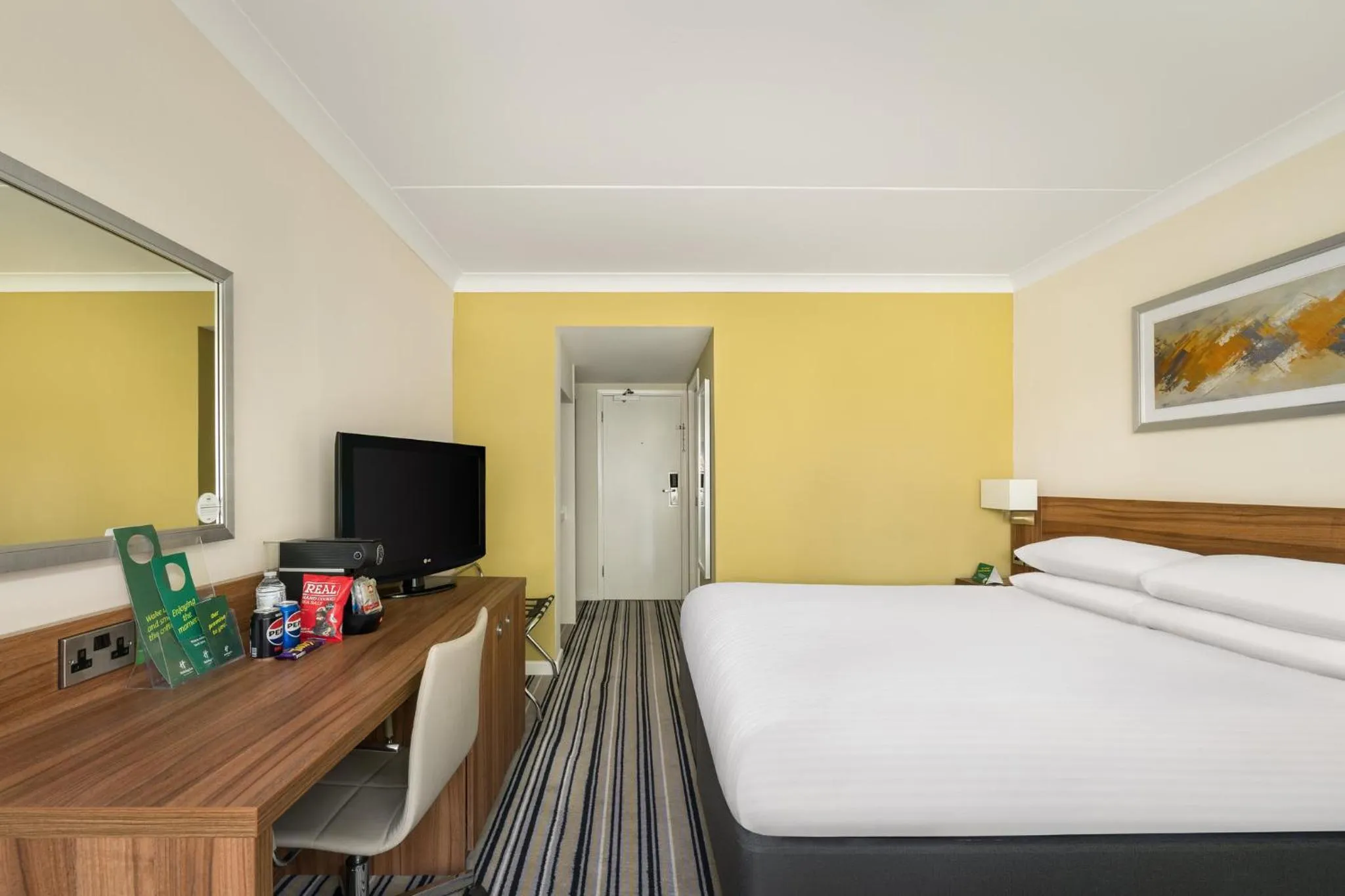 Photo of the whole room, Bed in Holiday Inn Norwich, Ipswich Road by IHG