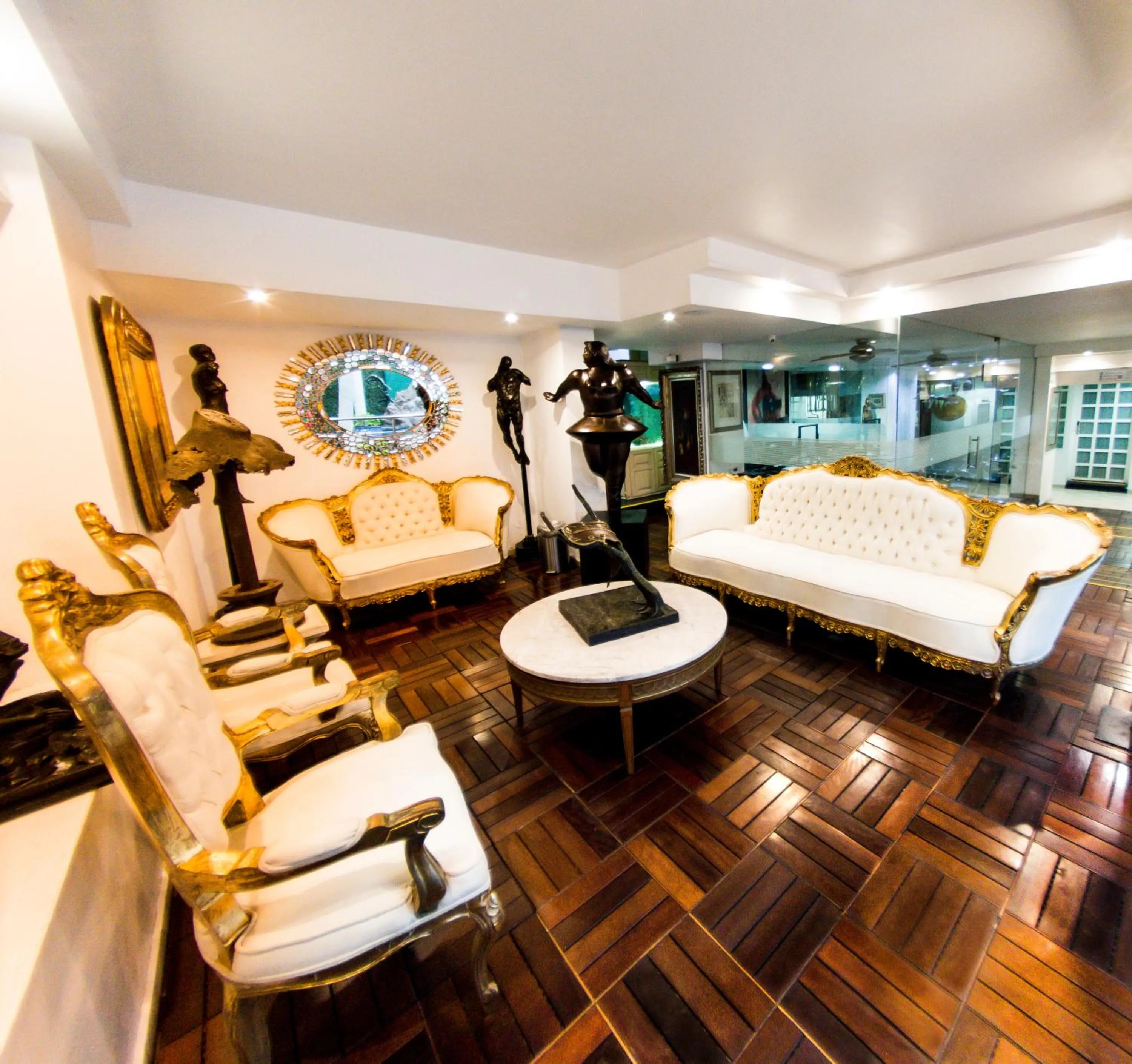 Area and facilities in European Life Style Executive Suites