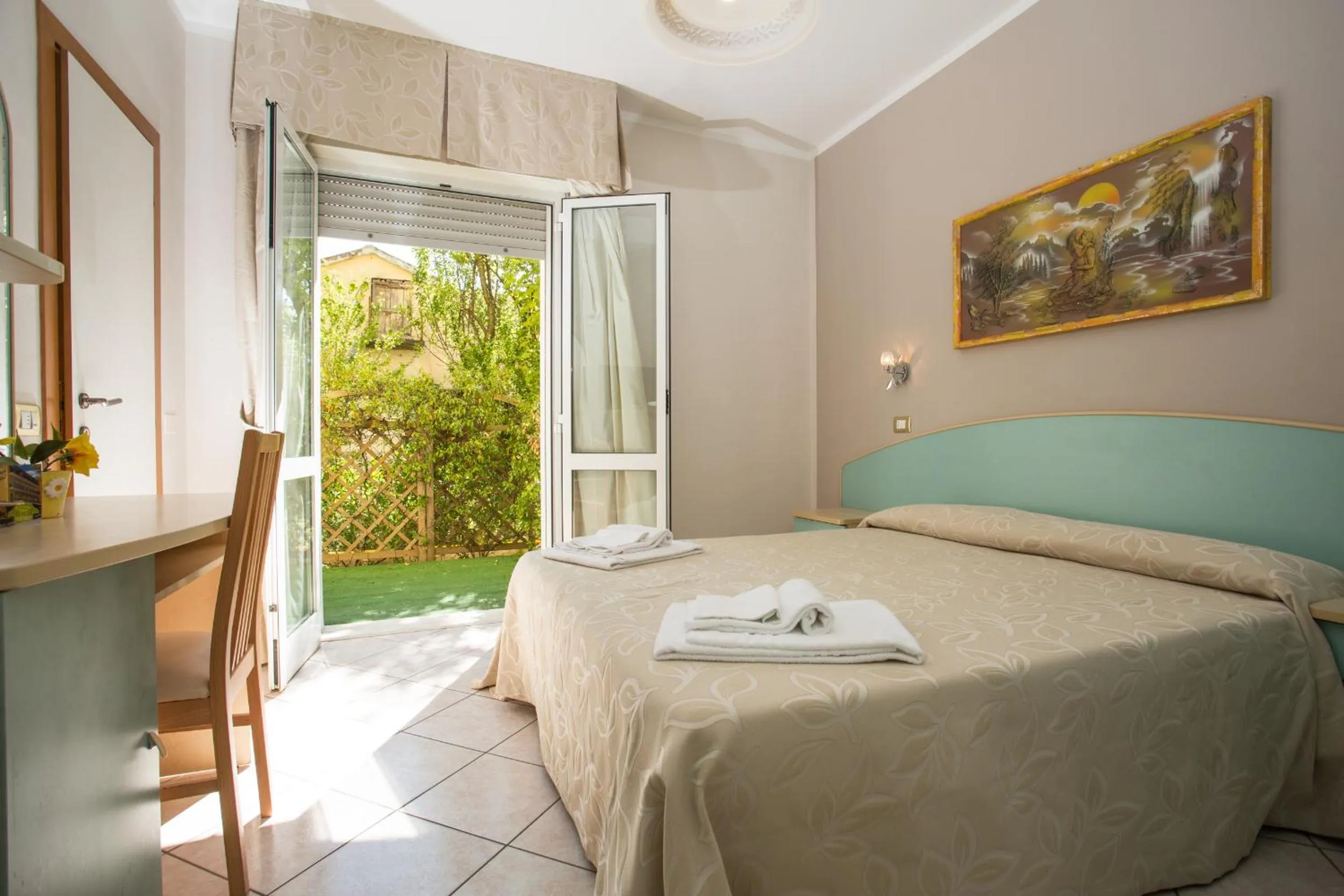 Garden, Bed in Albergo Ristorante Pozzi