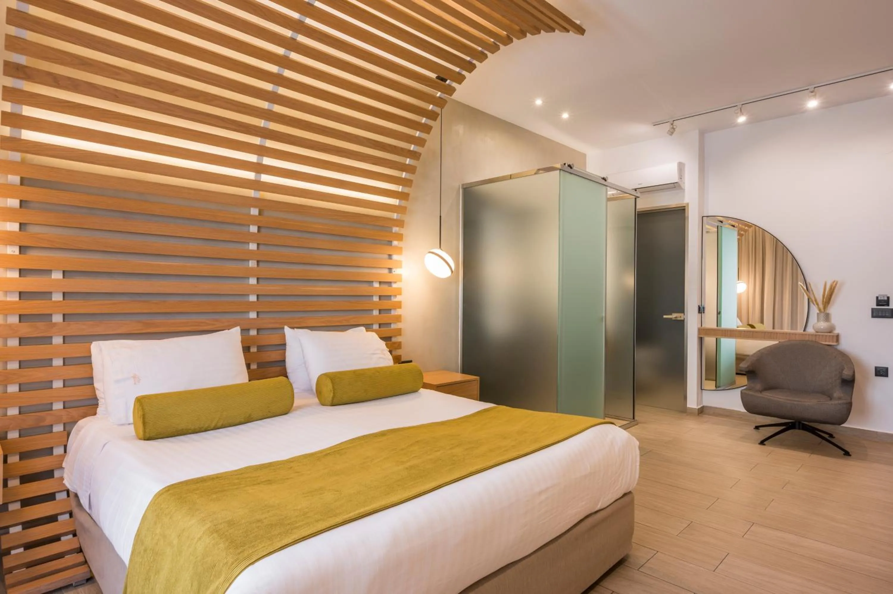 Shower, Bed in Agave Suites