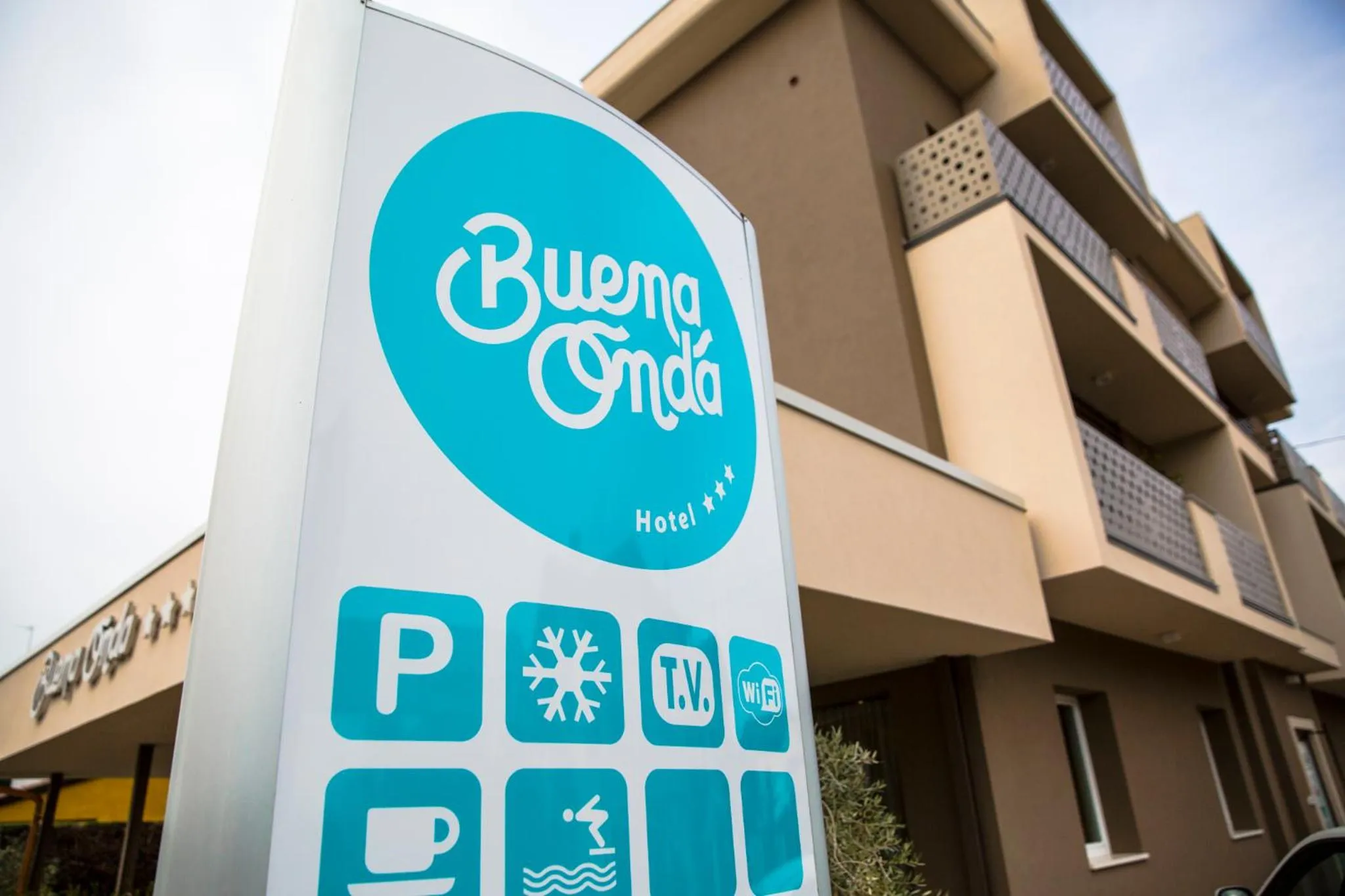 Facade/entrance in Hotel Buena Onda