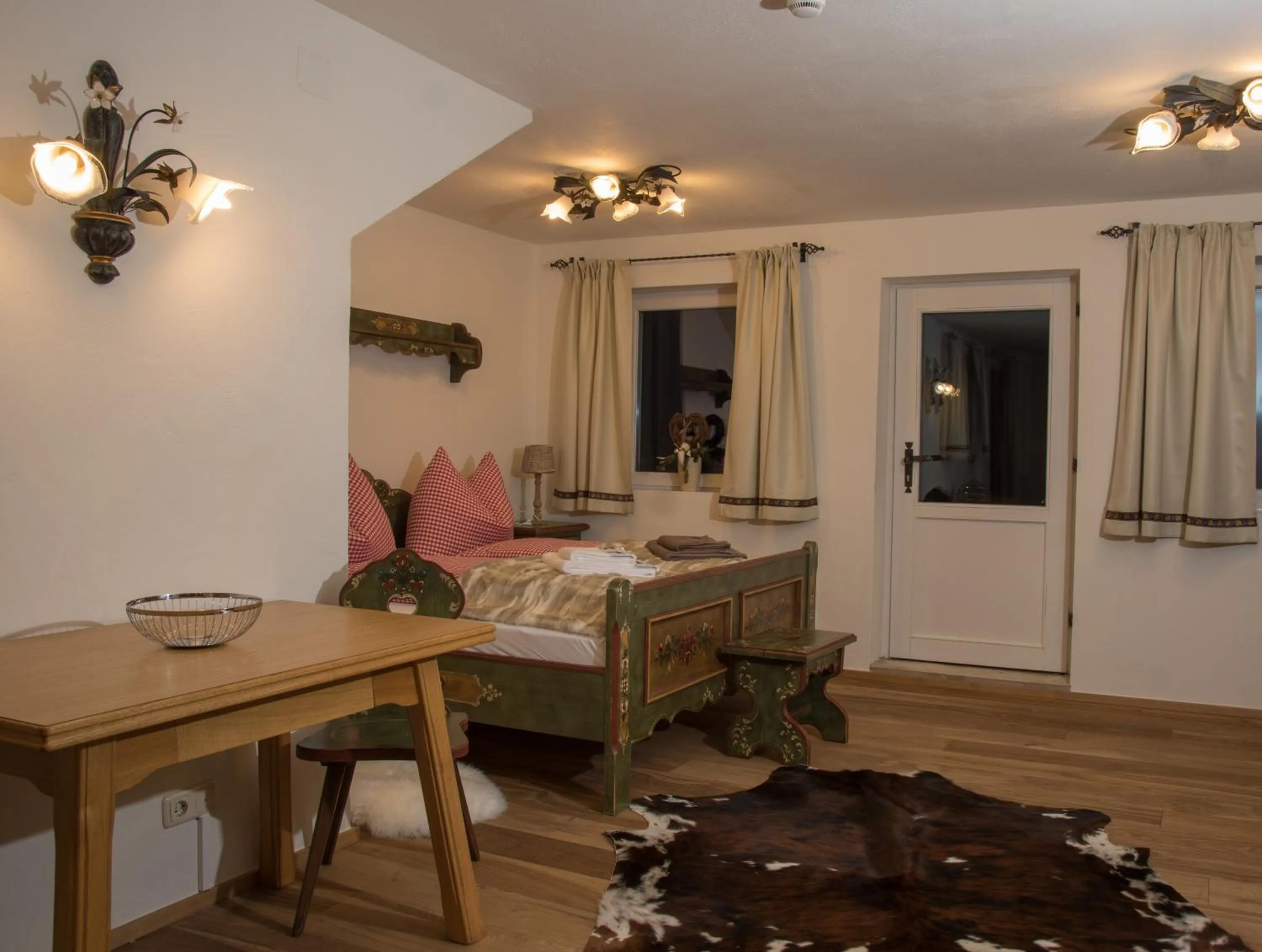 Bed in Landhaus Alpenjuwel