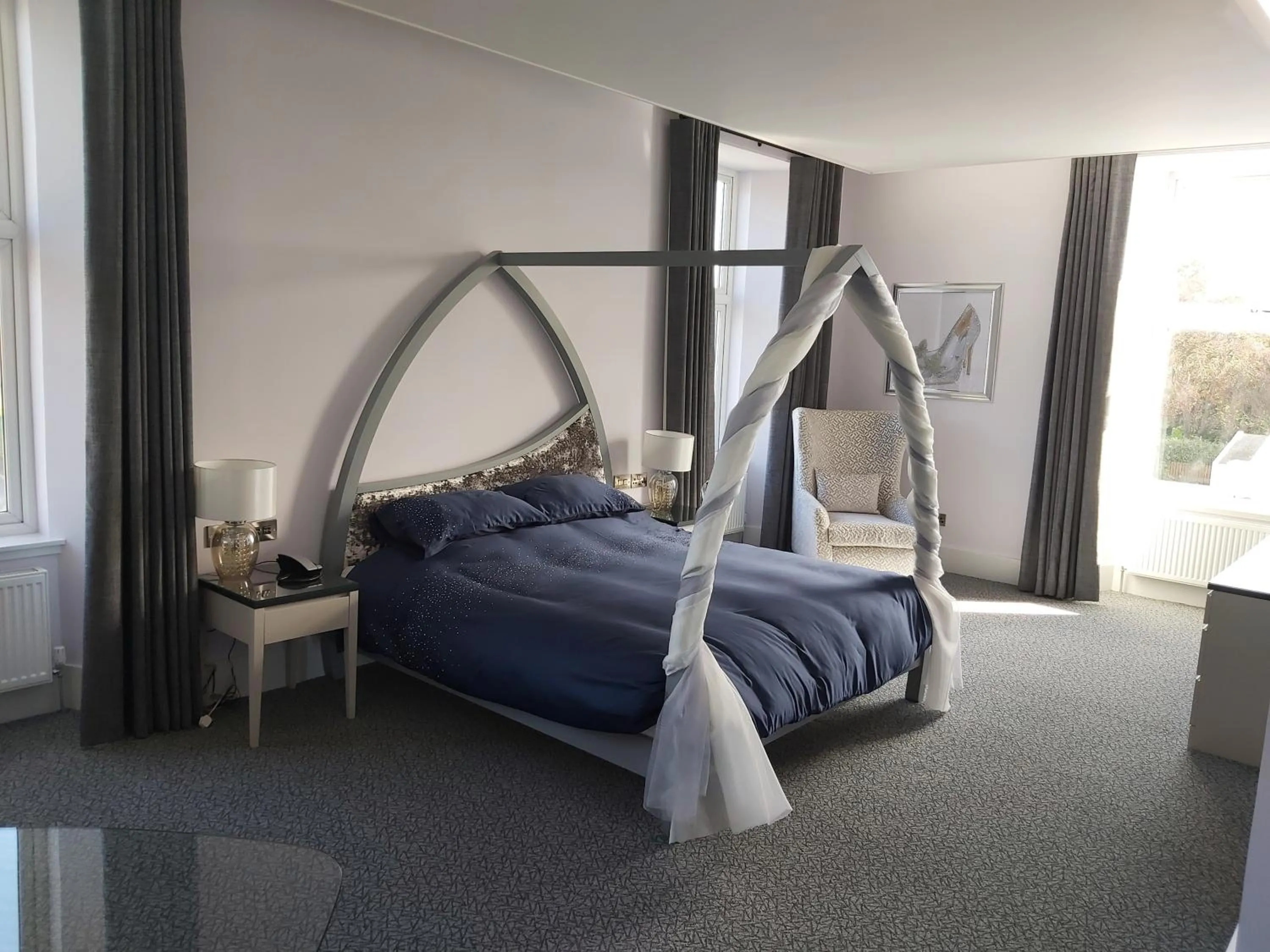 Bed in Dean Park Hotel