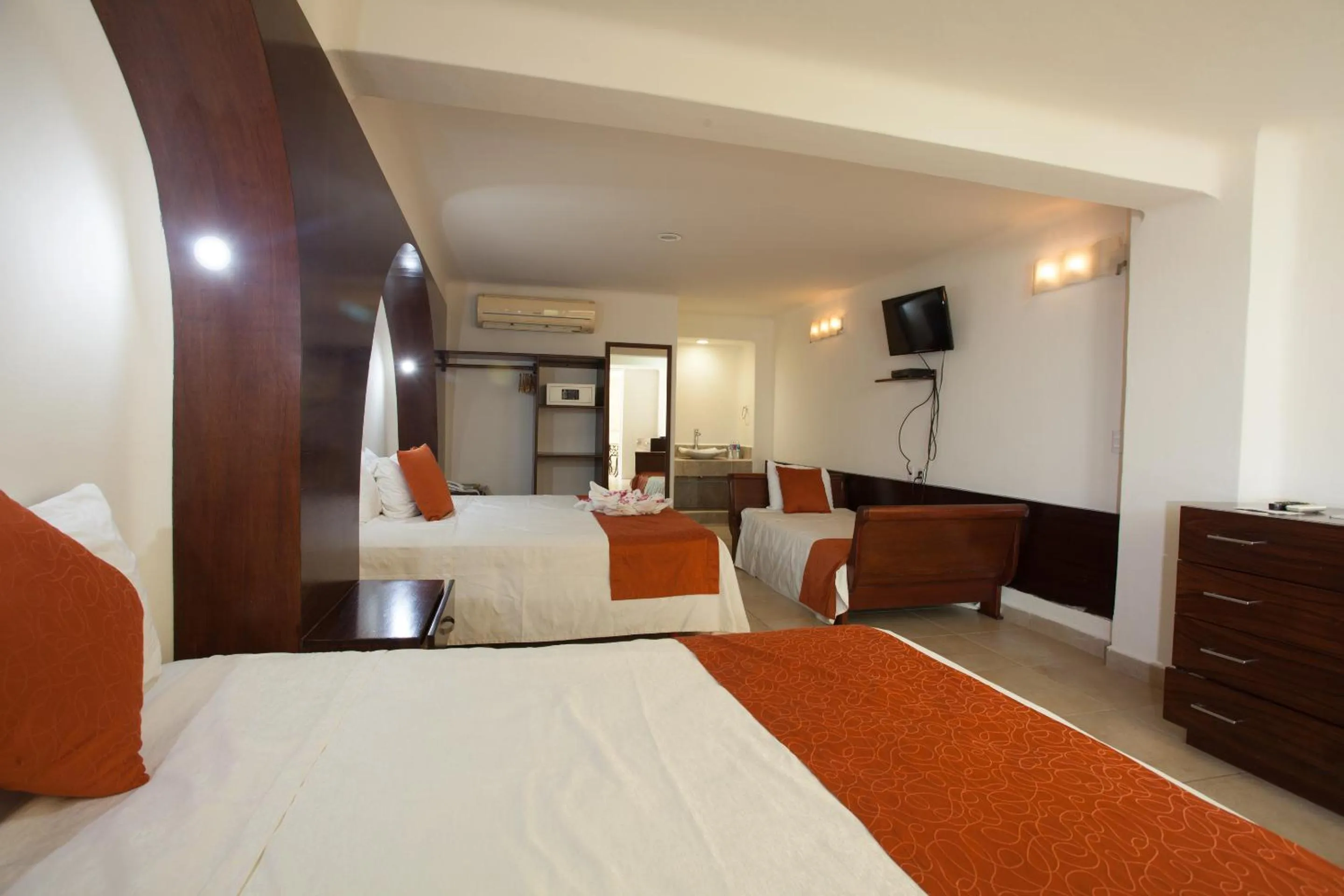 Bedroom, Bed in Princess Mayev