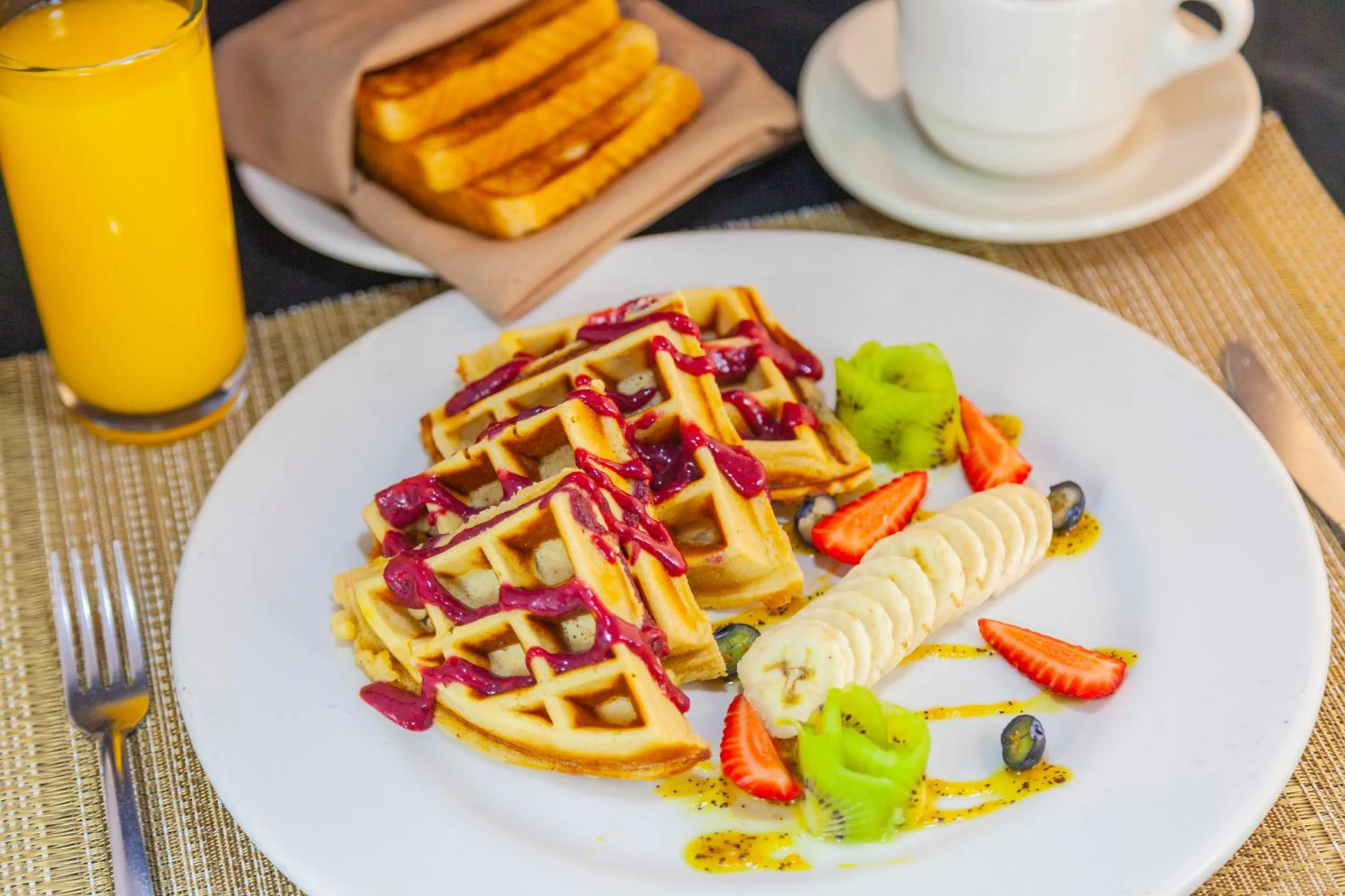 Restaurant/places to eat in Princess Mayev